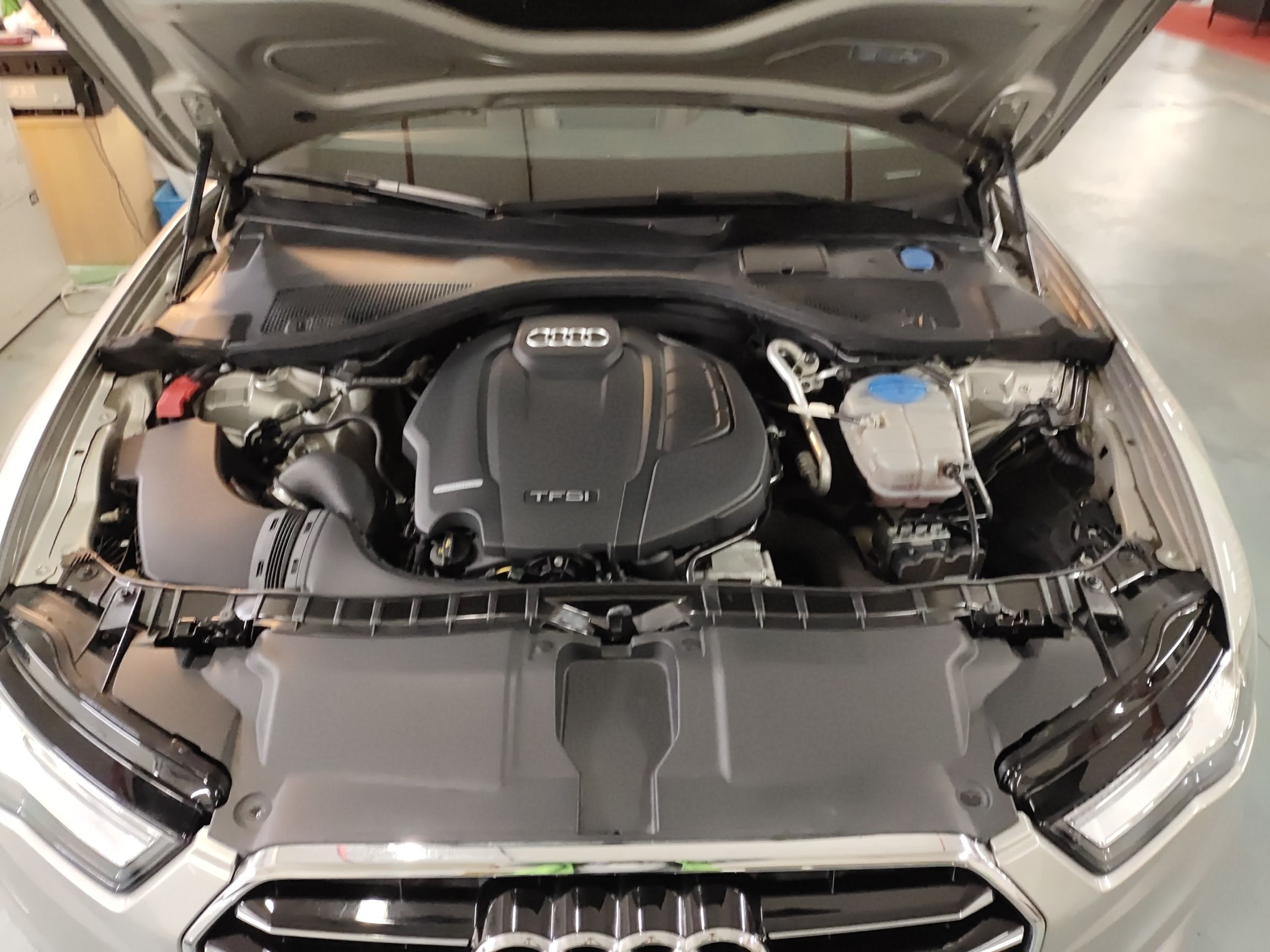 奥迪A6L TFSI 2016款 1.8T 自动 舒适型 (国Ⅴ) 