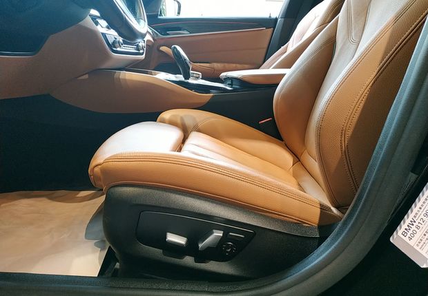 宝马5系 530i [进口] 2018款 2.0T 自动 汽油 M运动套装 (国Ⅴ) 