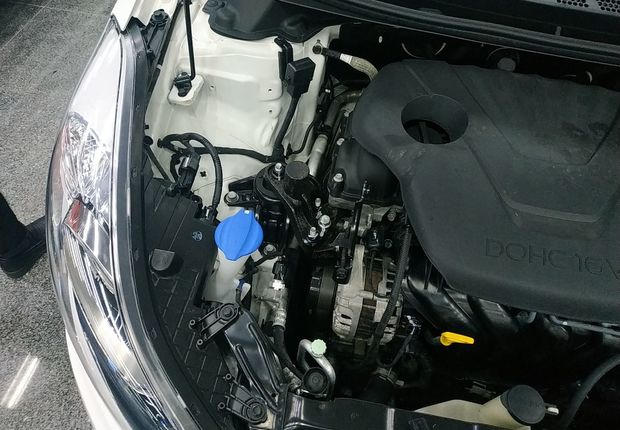 现代朗动 2015款 1.6L 自动 DLX尊贵型 (国Ⅳ) 