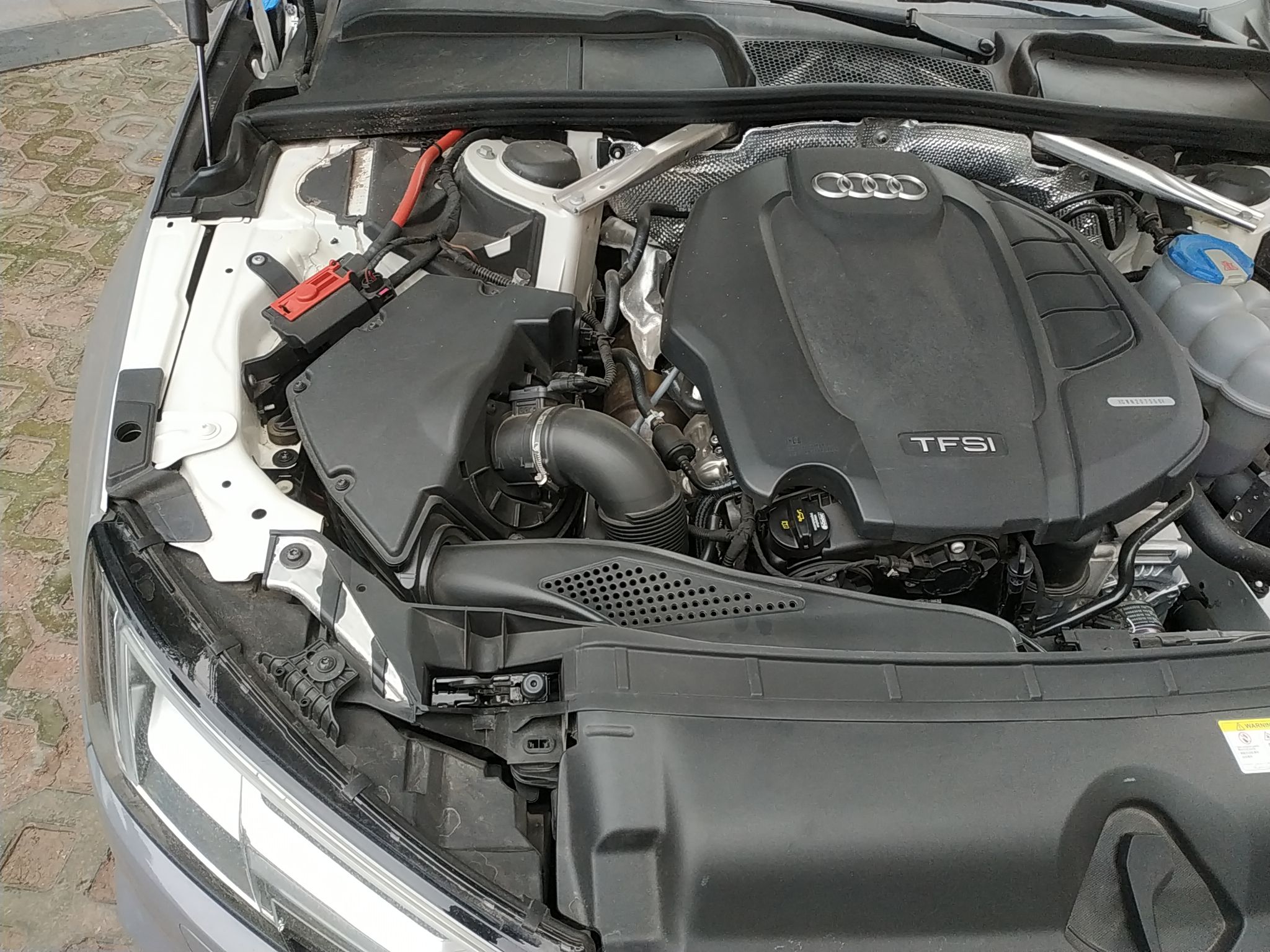 奥迪a4l2018款20t自动30周年运动型国Ⅴ