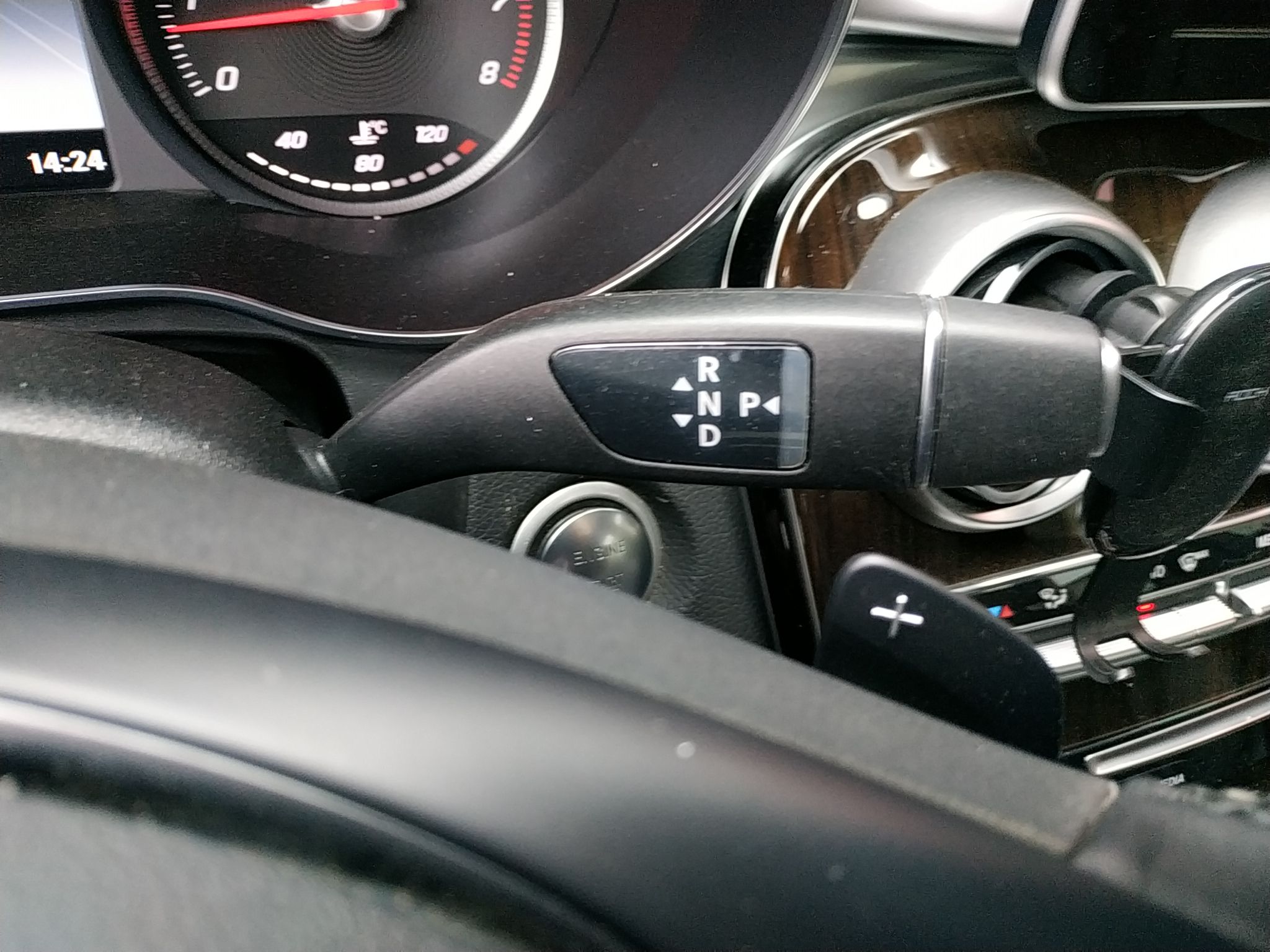 奔驰glcglc260l2019款20t自动改款豪华型国Ⅵ