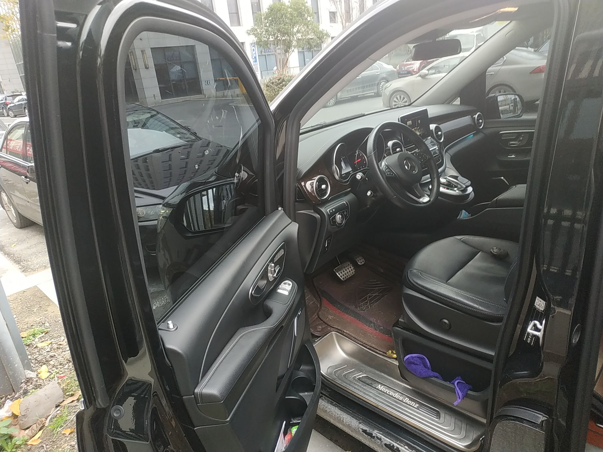 奔驰V级 2018款 2.0T 自动 V260尊贵版 (国Ⅴ) 