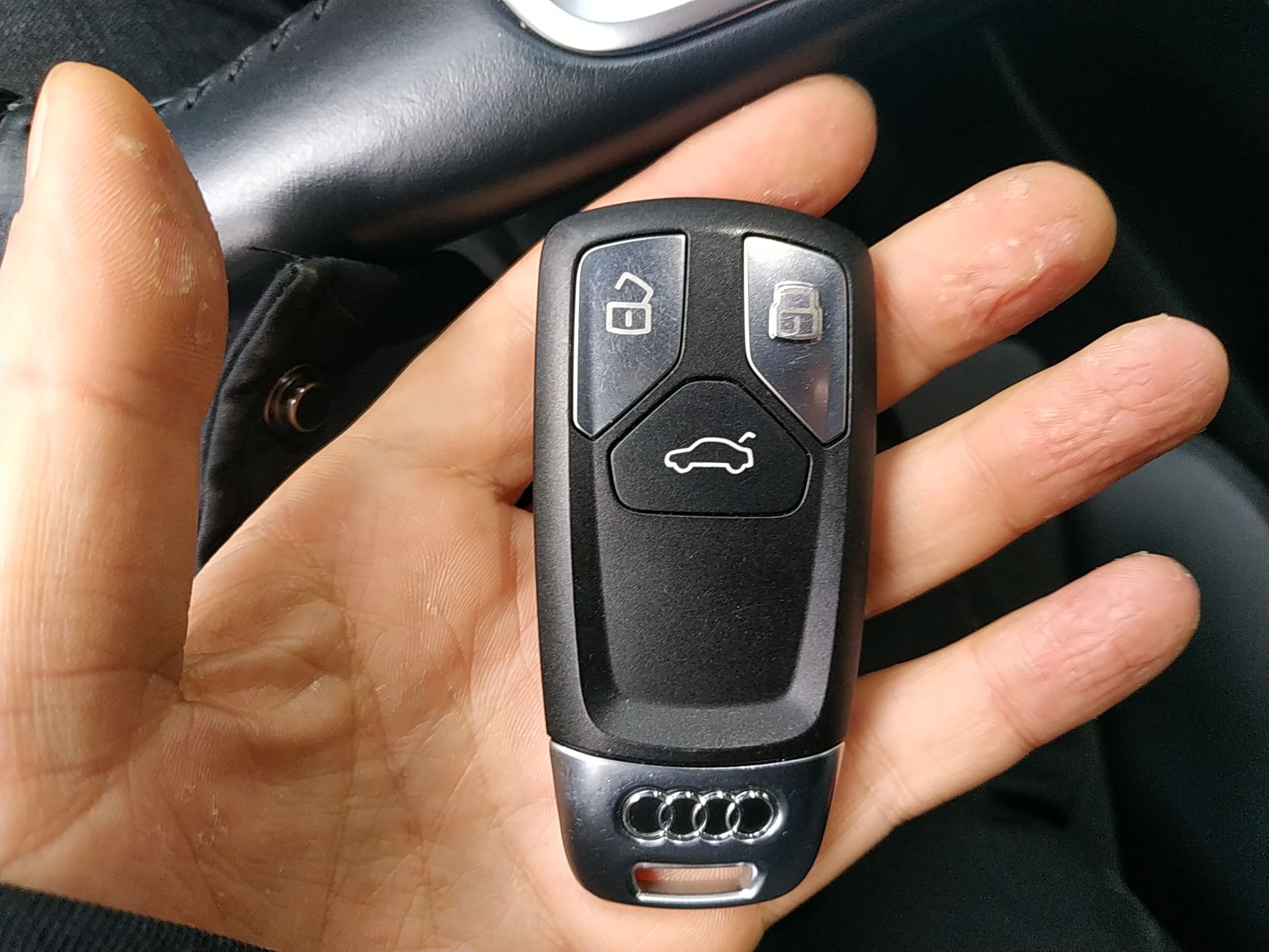 奥迪tt45进口coupe2015款20t自动汽油欧Ⅴ