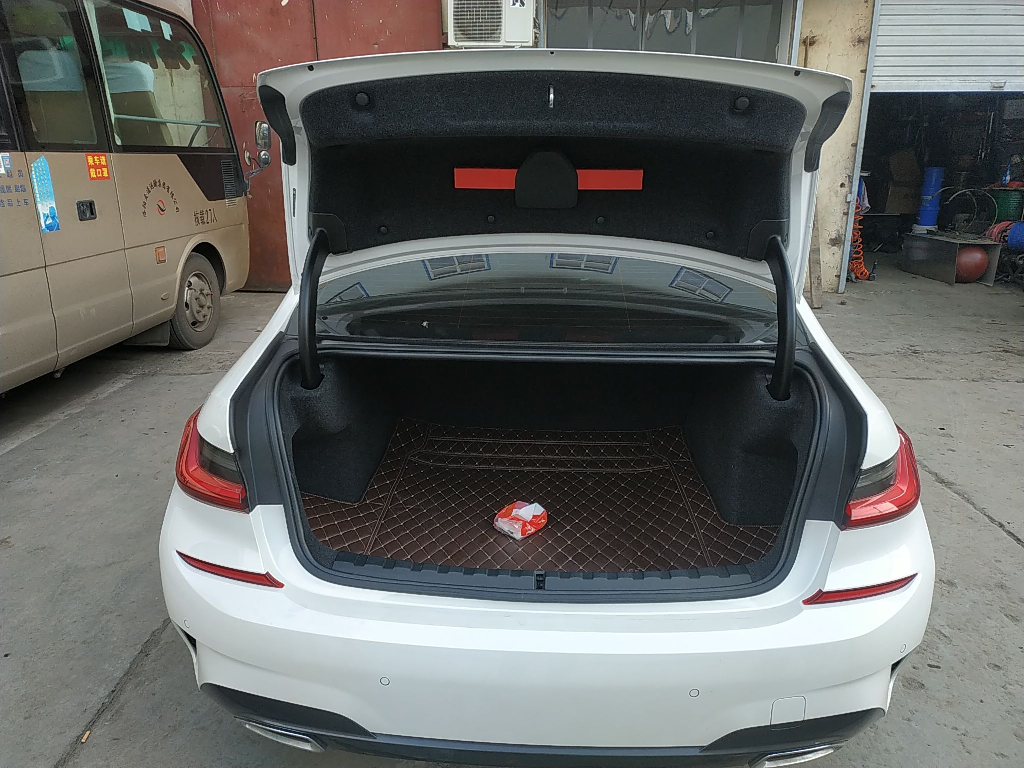 宝马3系325li2020款20t自动汽油m运动套装国Ⅵ