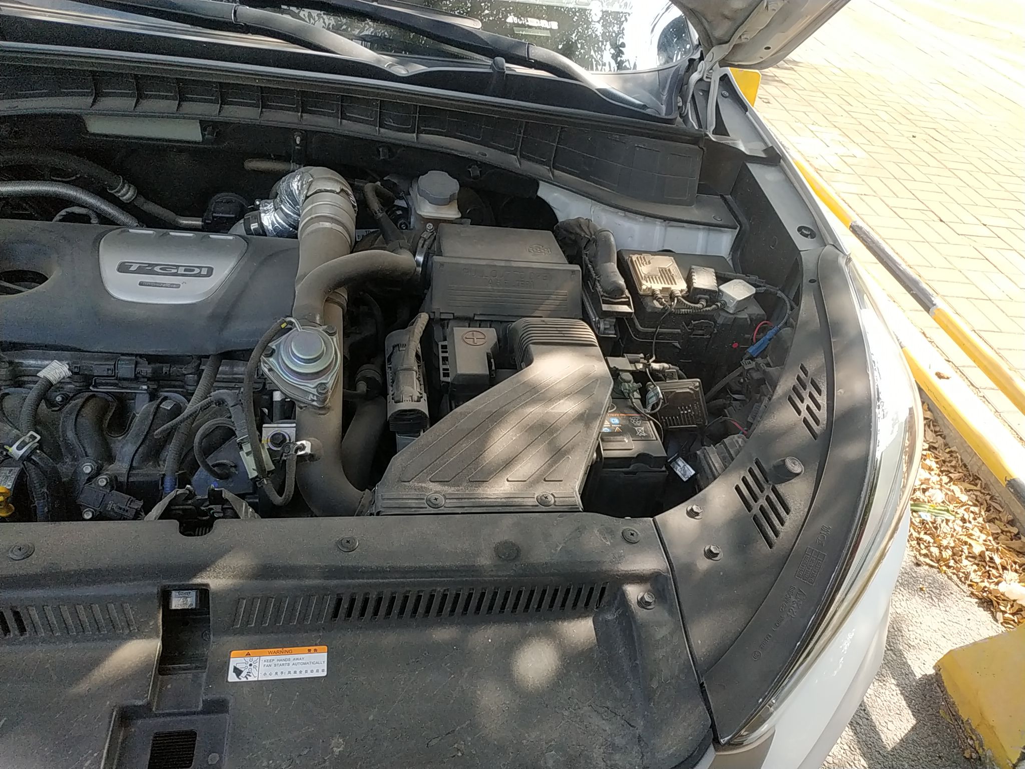 6t自动前驱15周年特别版(国Ⅴ)> 3/31 现代途胜 2018款 1.6t自动前