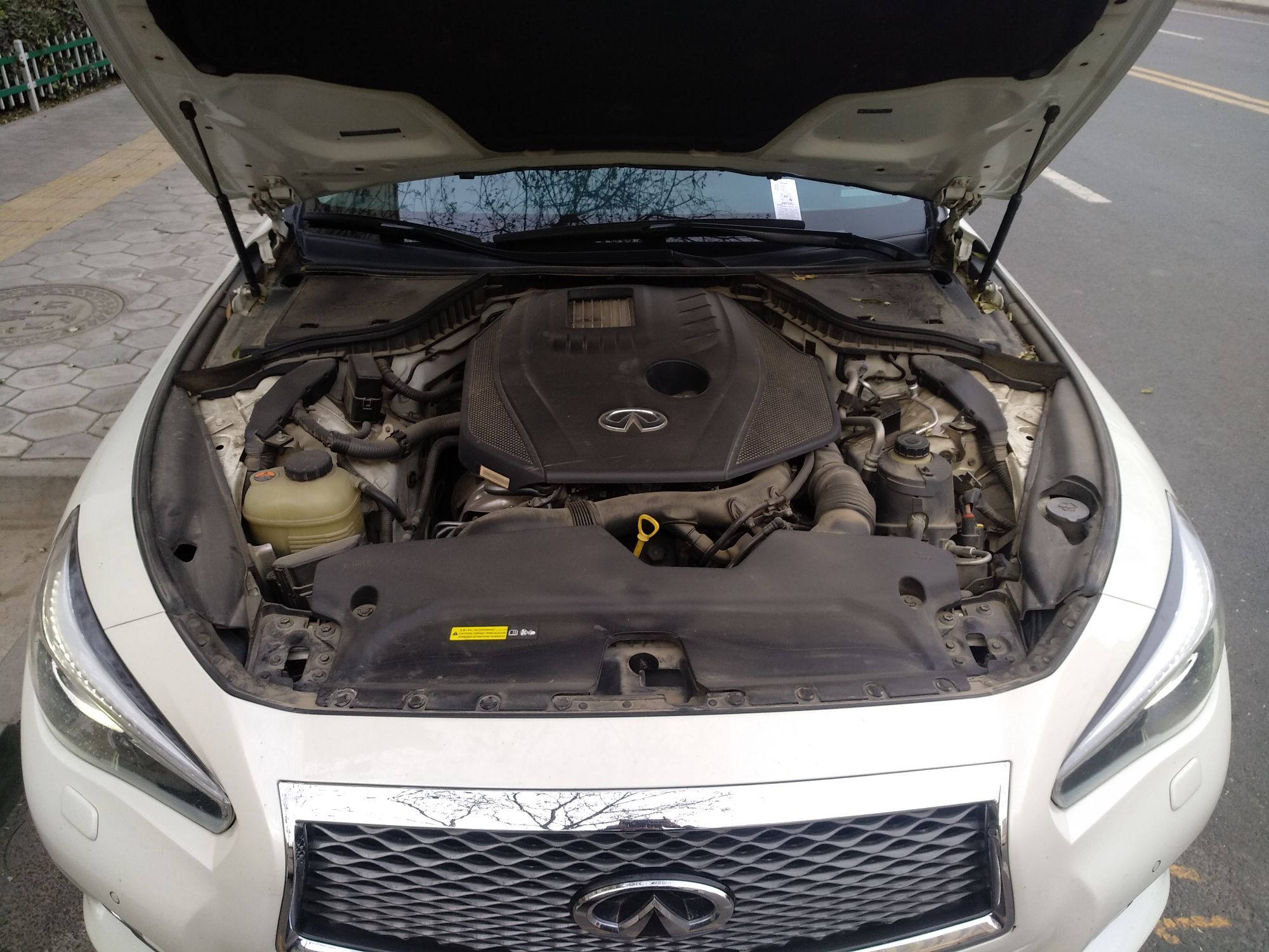 英菲尼迪q50l2016款20t自动悦享版国Ⅴ