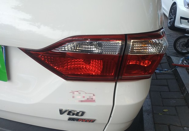 新龙马启腾V60 2017款 1.5L 手动 舒适型 (国Ⅴ) 