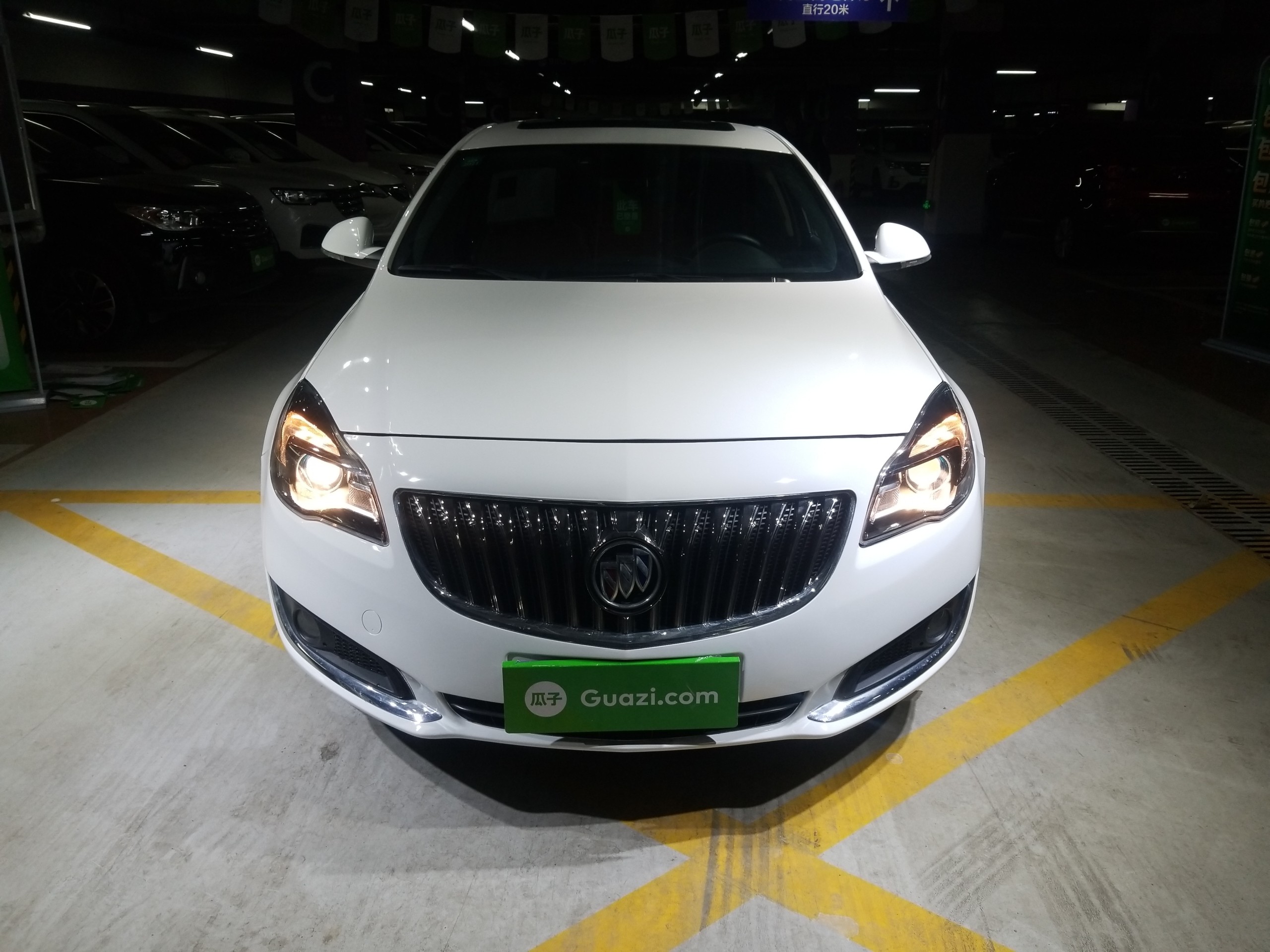 别克君威2015款16t自动精英技术型国Ⅳ