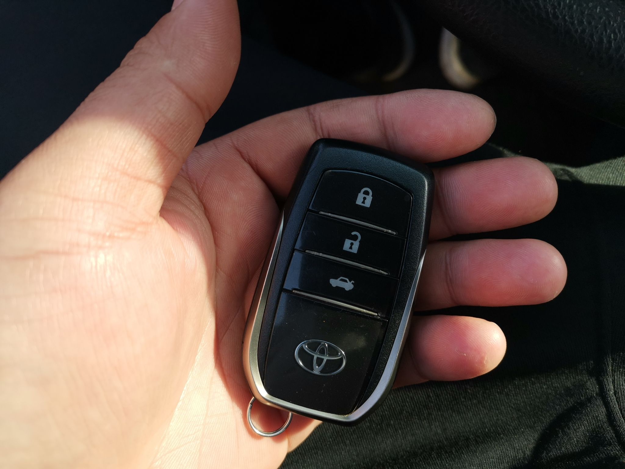 丰田卡罗拉2018款12t自动gl智享版国Ⅴ