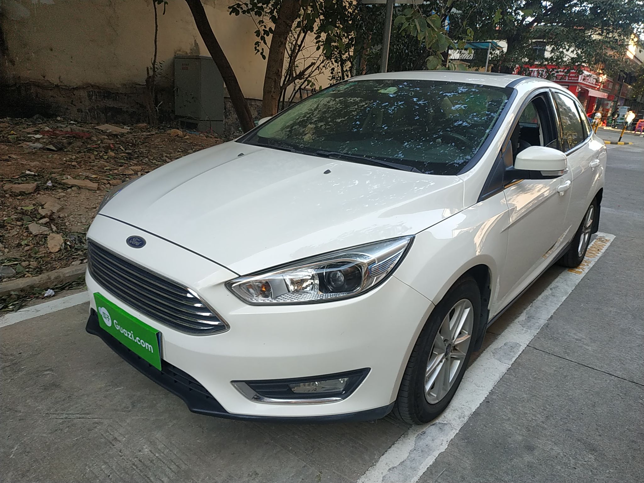 福特福克斯2015款16l自动4门5座三厢车风尚型国Ⅴ