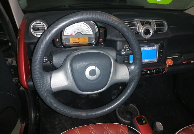 SmartForTwo [进口] 2013款 1.0L 自动 汽油 新年特别版 