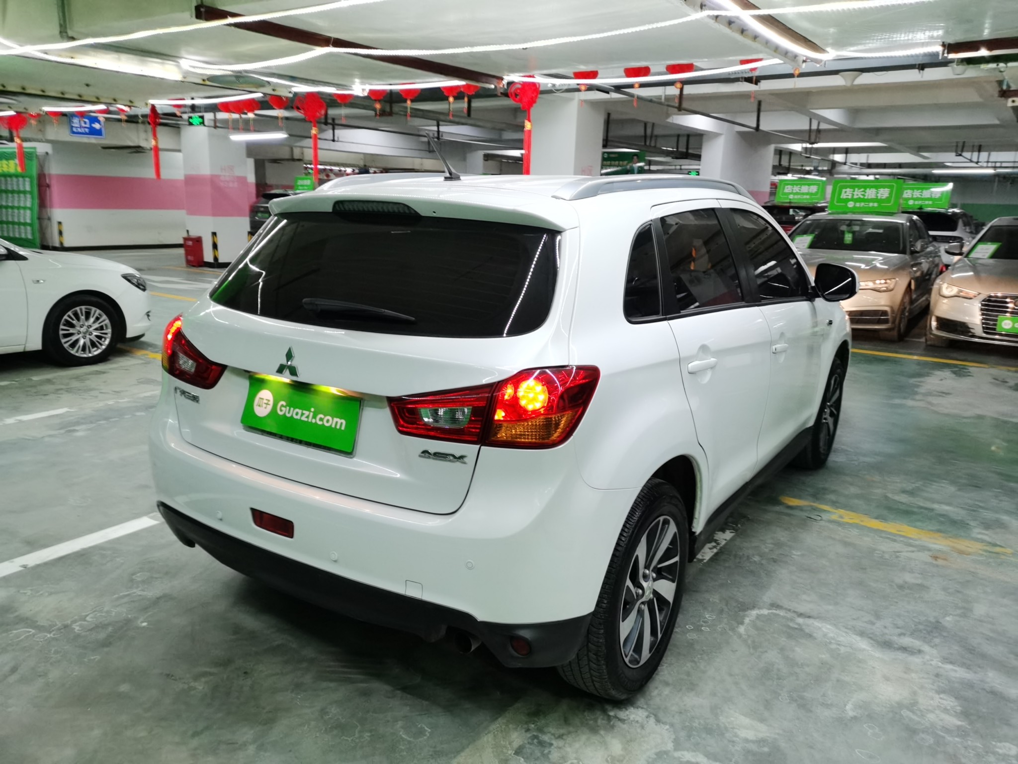 三菱劲炫 2018款 2.0l 自动 前驱 尊享版 (国Ⅴ)