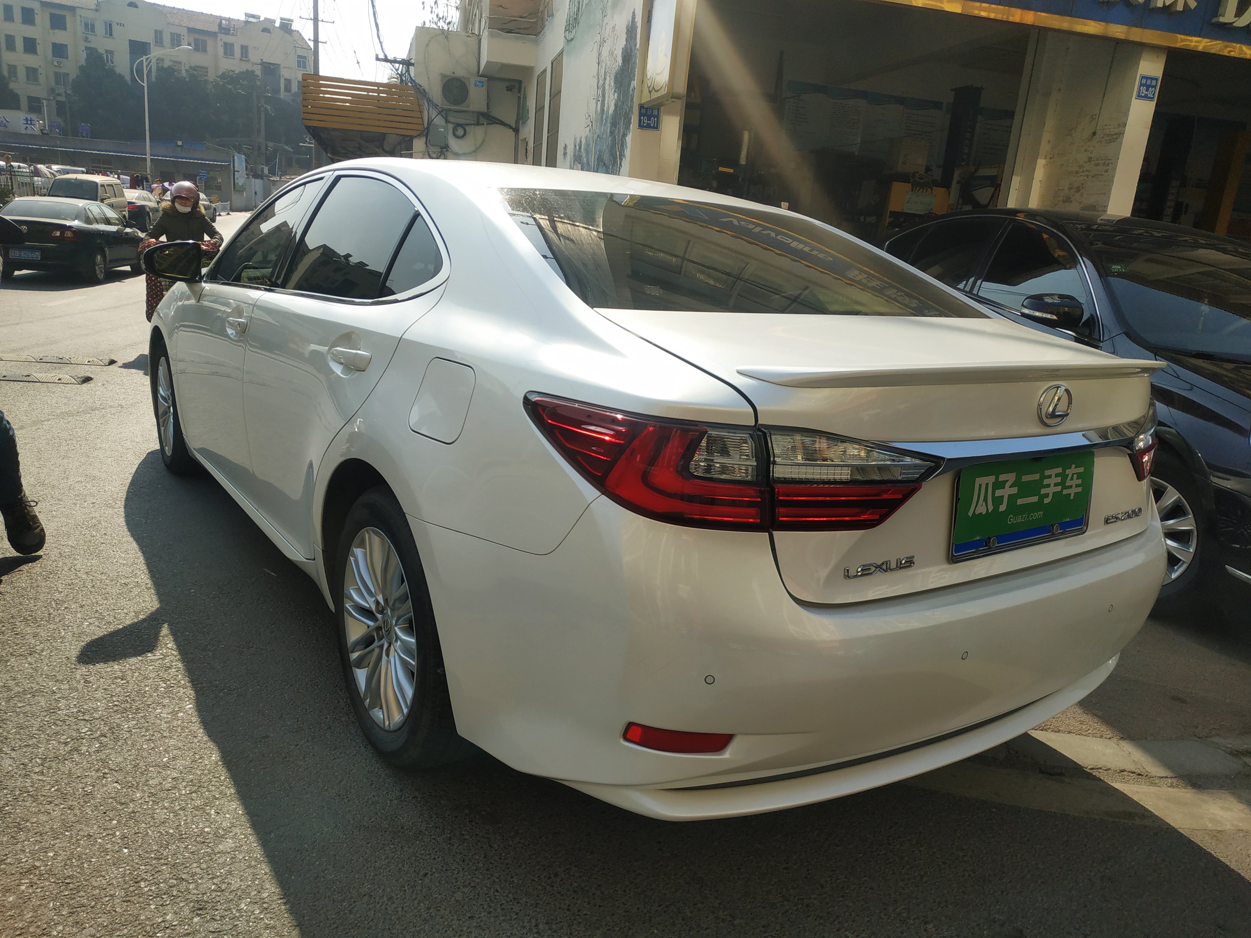 雷克萨斯ES 200 [进口] 2015款 2.0L 自动 精英版 