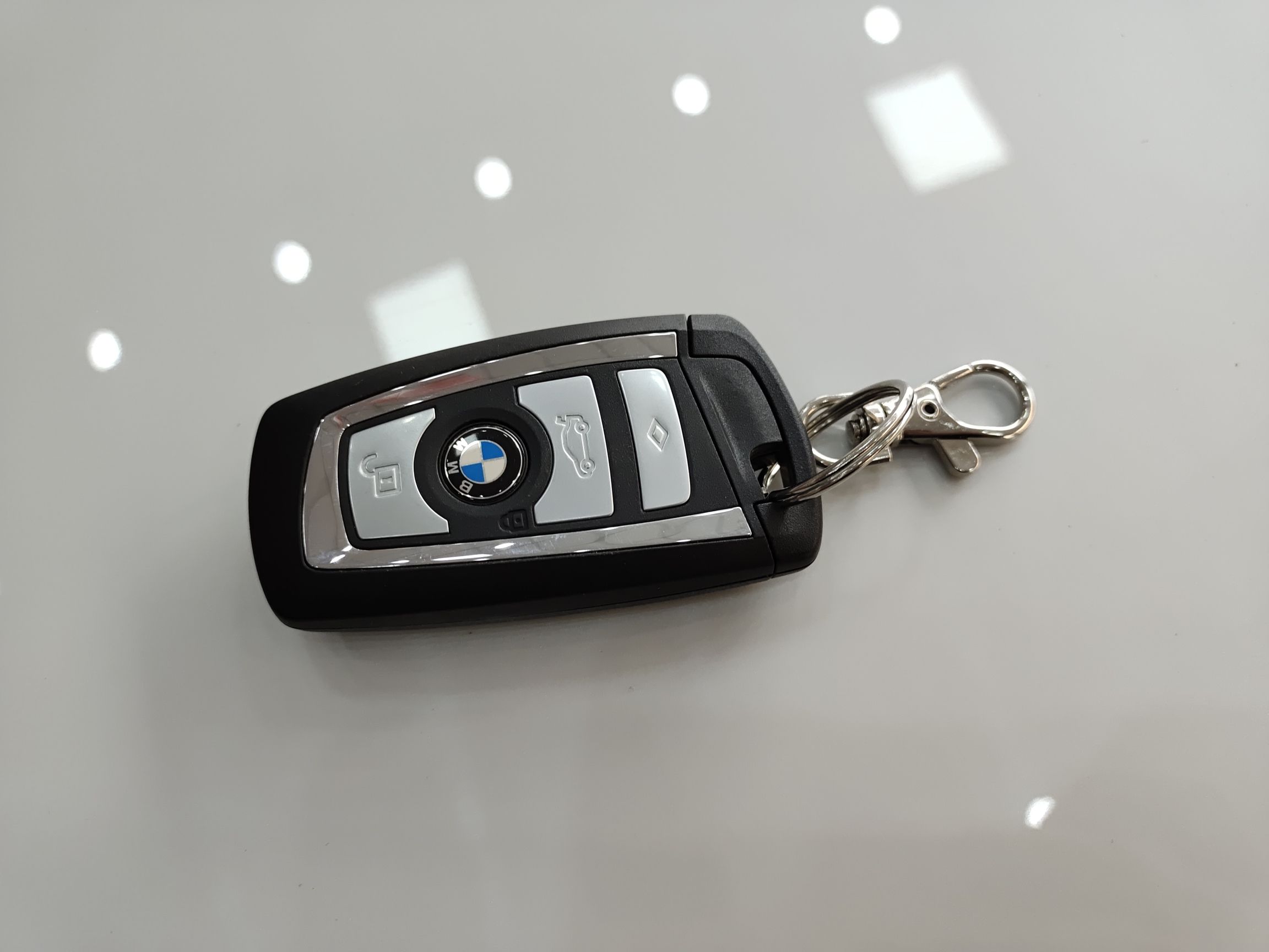 宝马5系525li2017款20t自动汽油豪华设计套装国Ⅴ