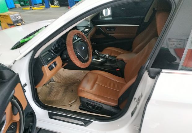 宝马3系GT 328i [进口] 2013款 2.0T 自动 汽油 风尚设计套装 