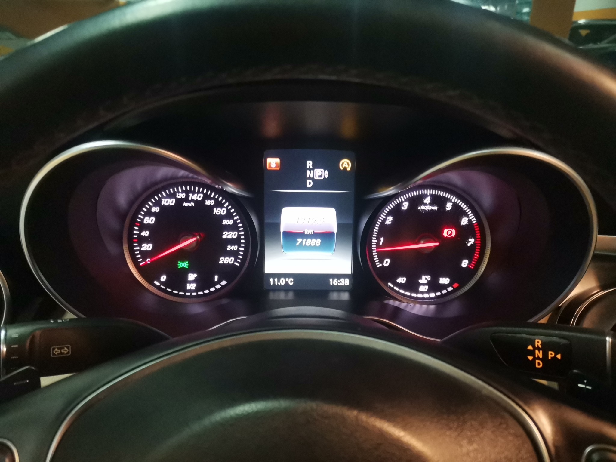 奔驰C级 C200L 2015款 2.0T 自动 运动型 (国Ⅴ) 