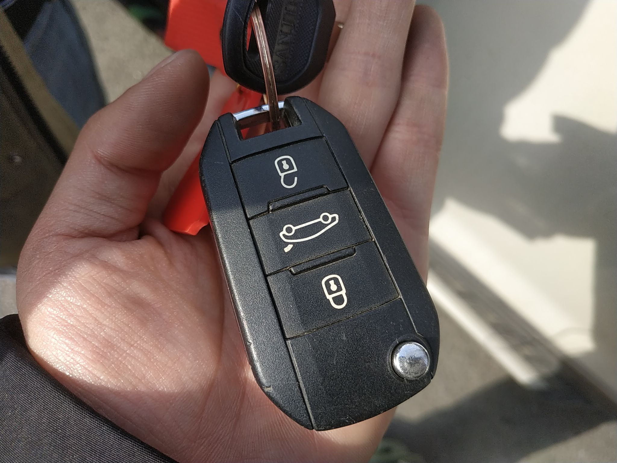 标致30082015款20l自动前驱经典版国Ⅴ