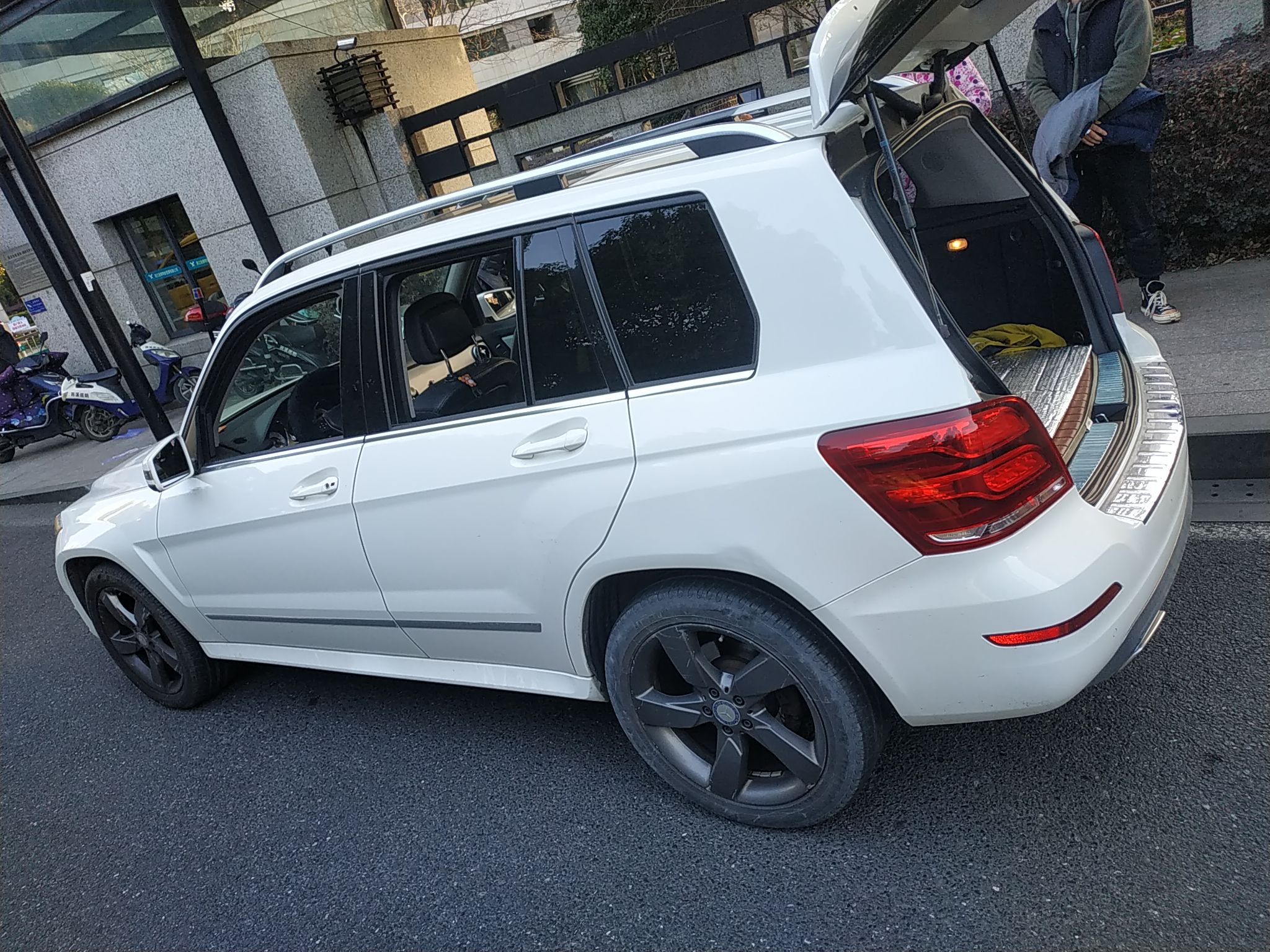 奔驰GLK GLK300 2013款 3.0L 自动 汽油 动感天窗型 (国Ⅳ) 