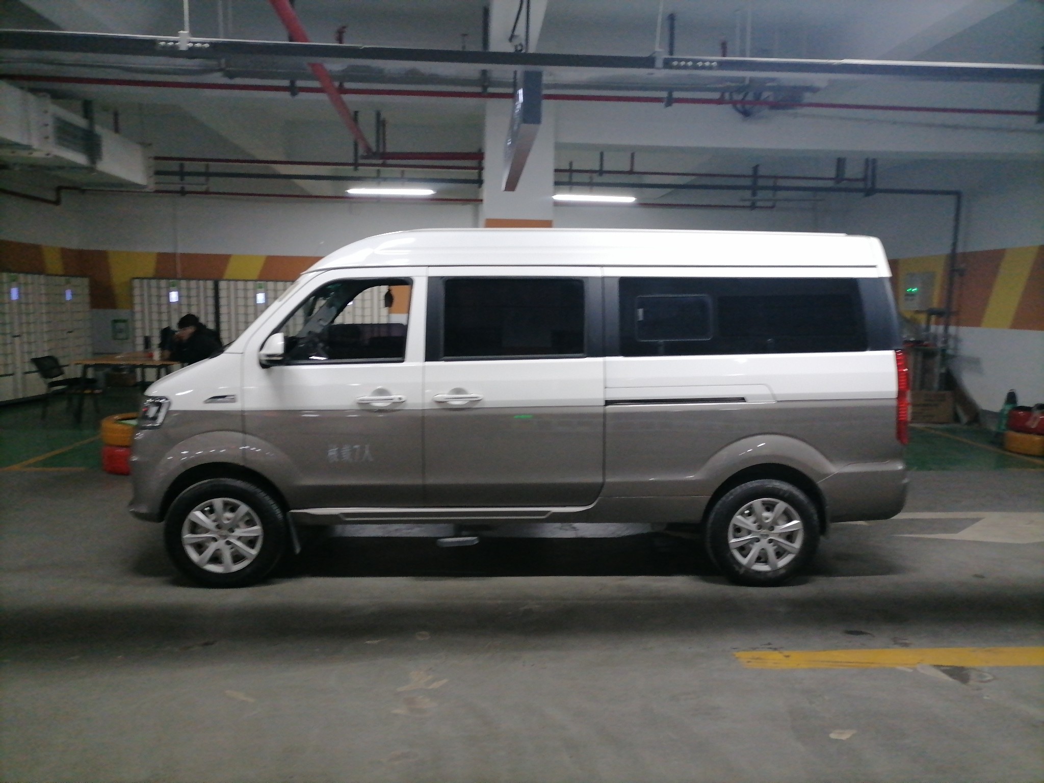 金杯海狮s 2018款 1.6l 手动 120马力财富版货车 (国Ⅴ)