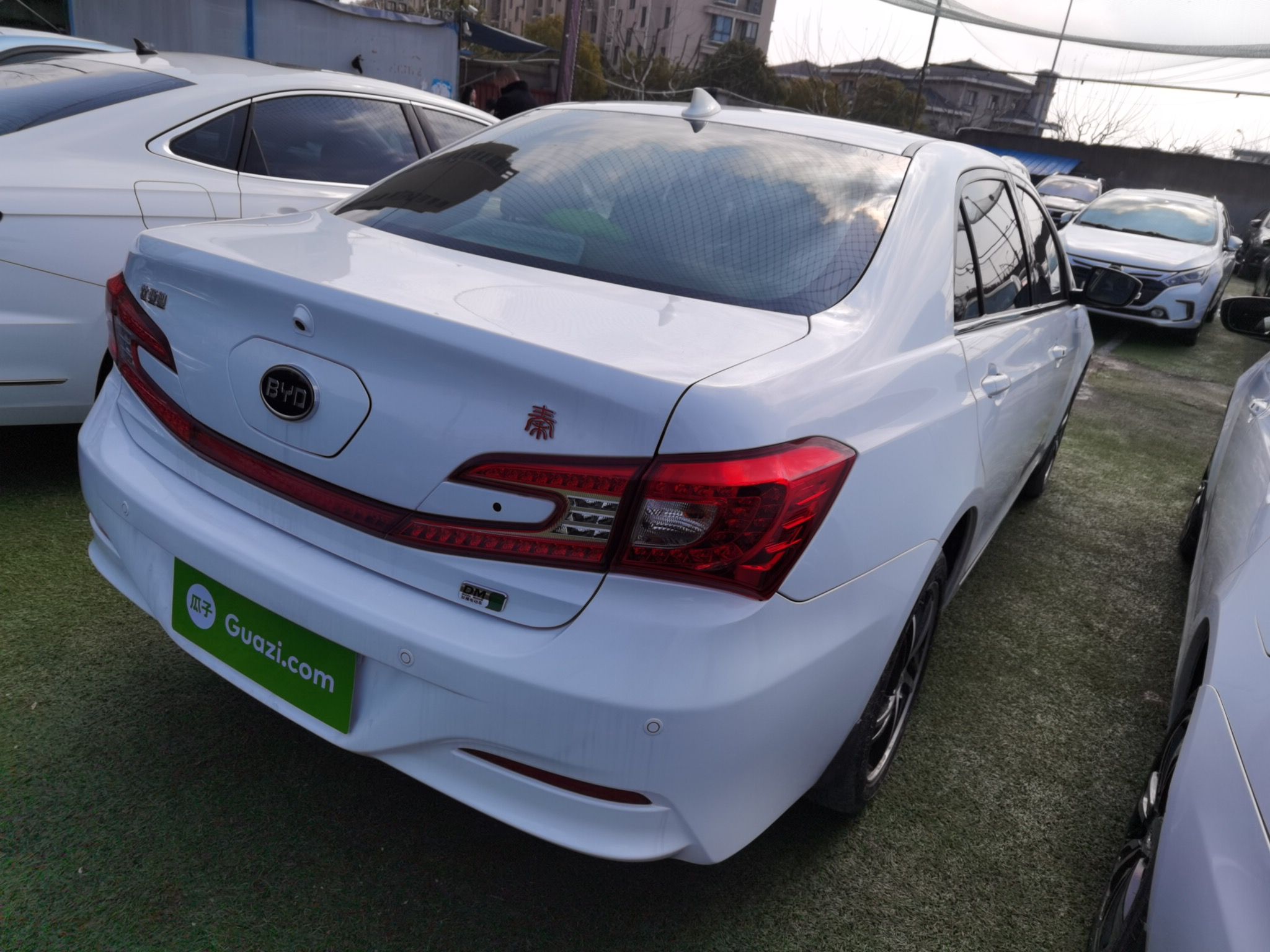 比亚迪 秦 2014款 1.5t 酷黑骑士旗舰型