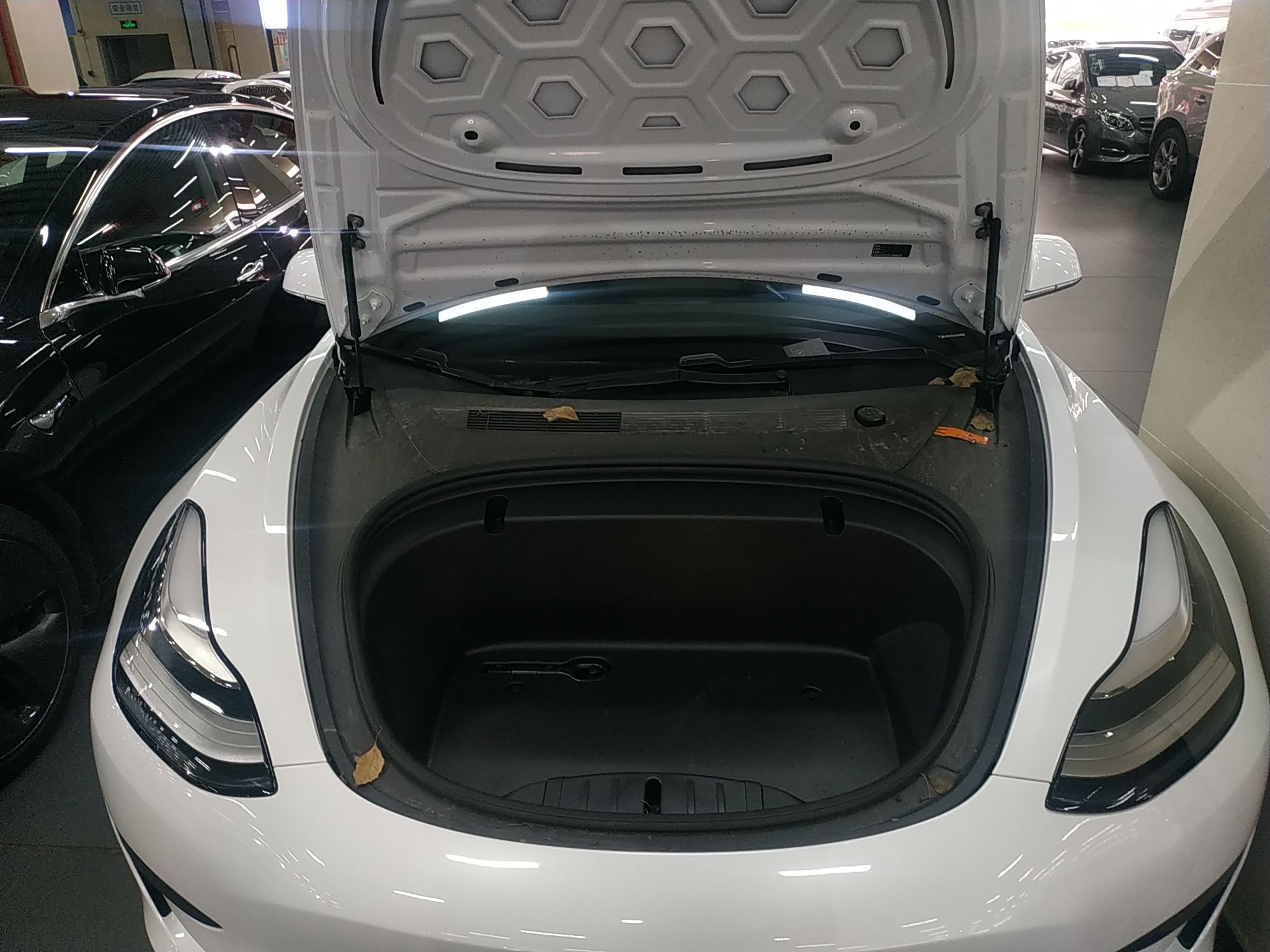 特斯拉model32020款自动标准续航升级版纯电动