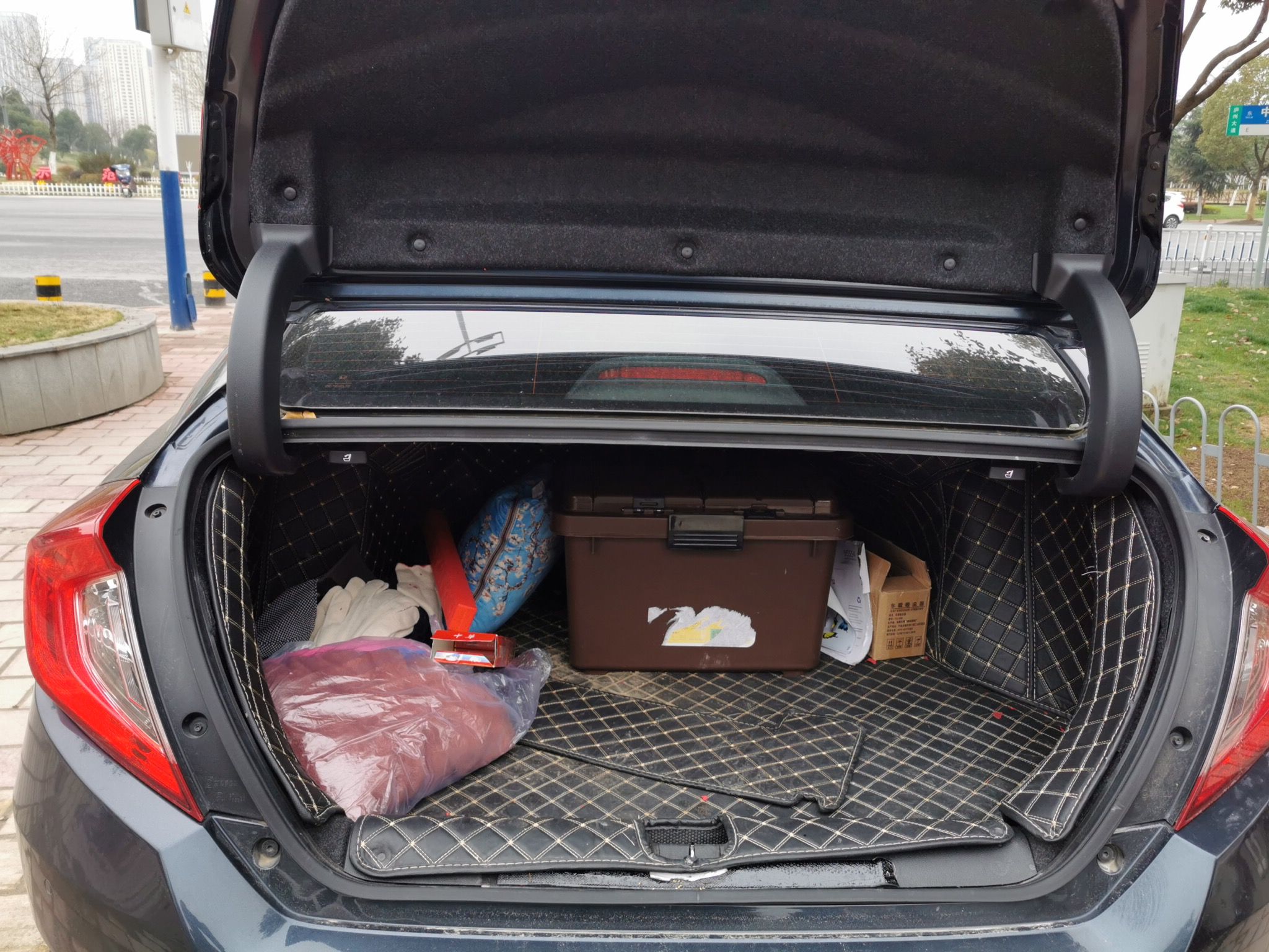 本田思域2019款15t自动燃动版220turbo国Ⅵ