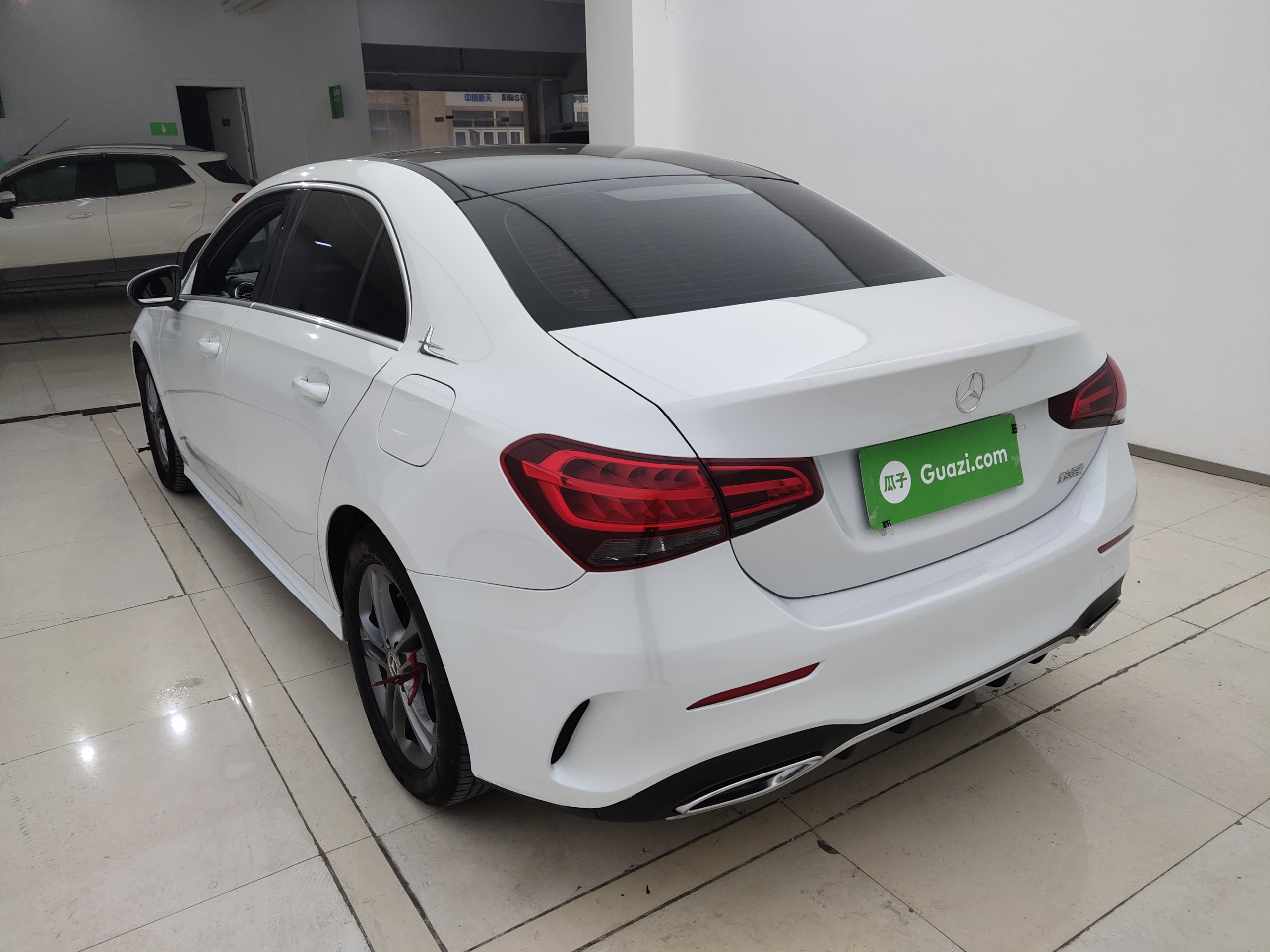 奔驰a级a180l2020款13t自动改款运动轿车特殊配置国Ⅵ