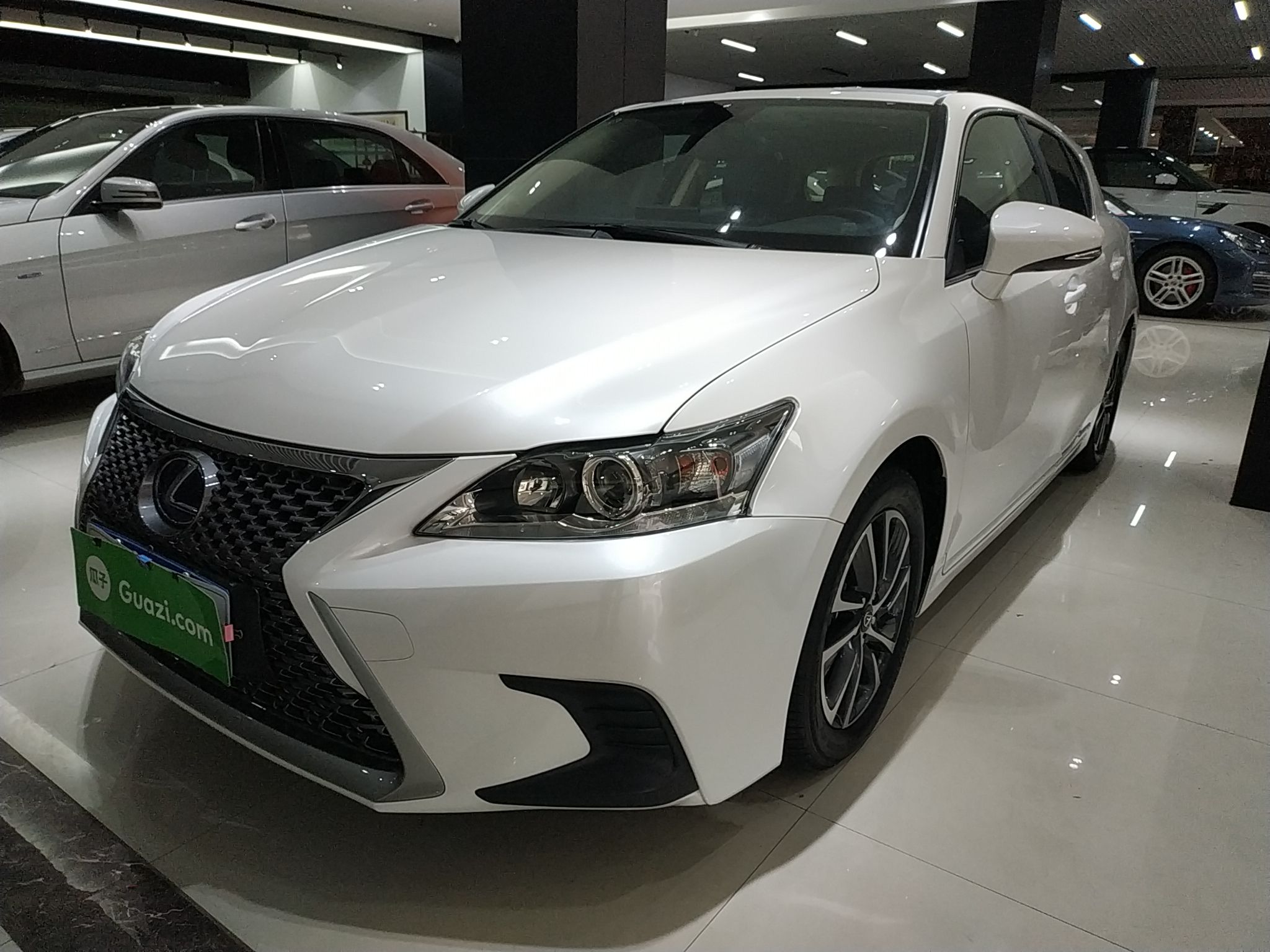 雷克萨斯ct200h进口2017款18l自动舒适版单色