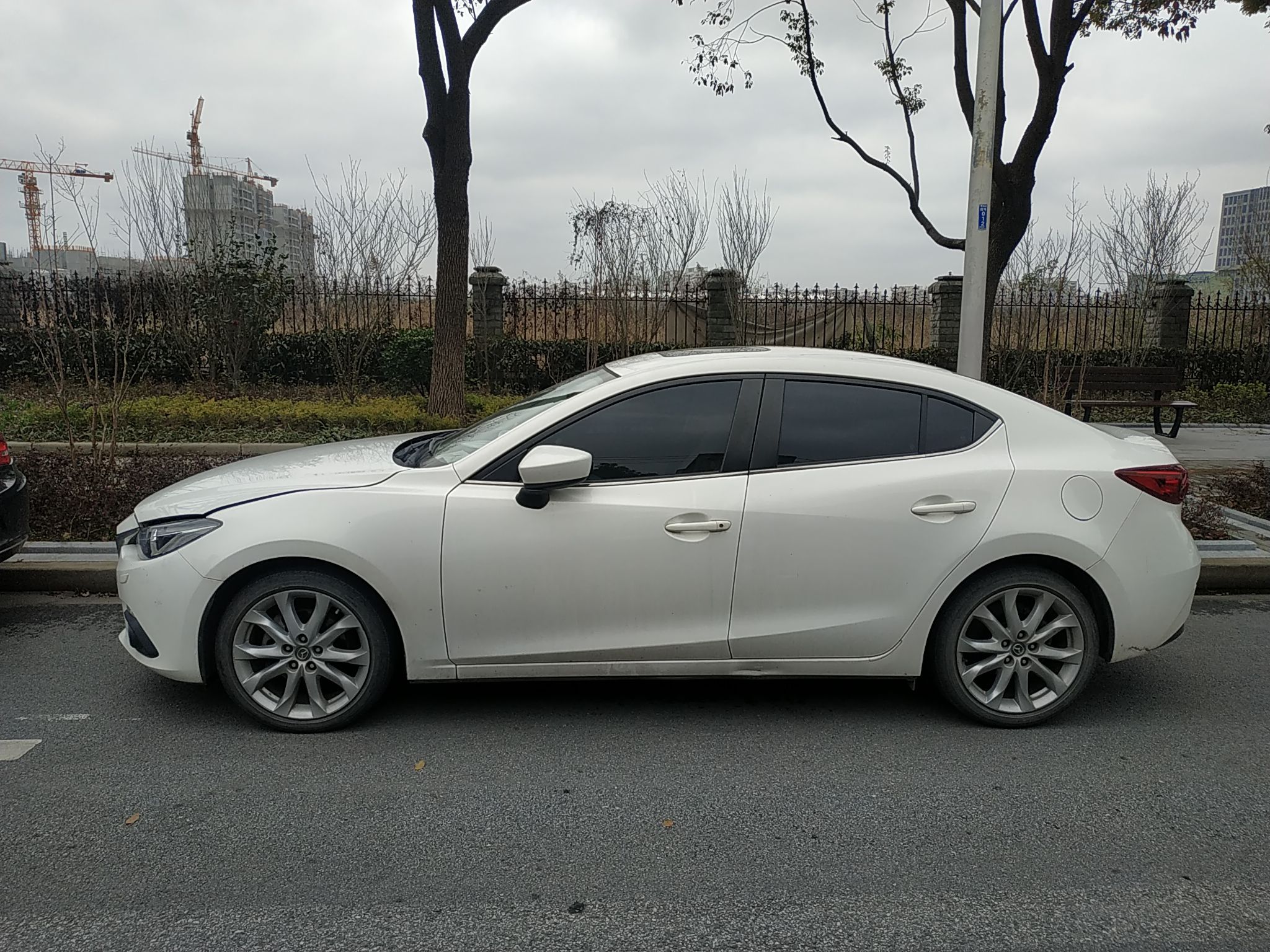 马自达3昂克赛拉2014款20l自动旗舰型国Ⅳ