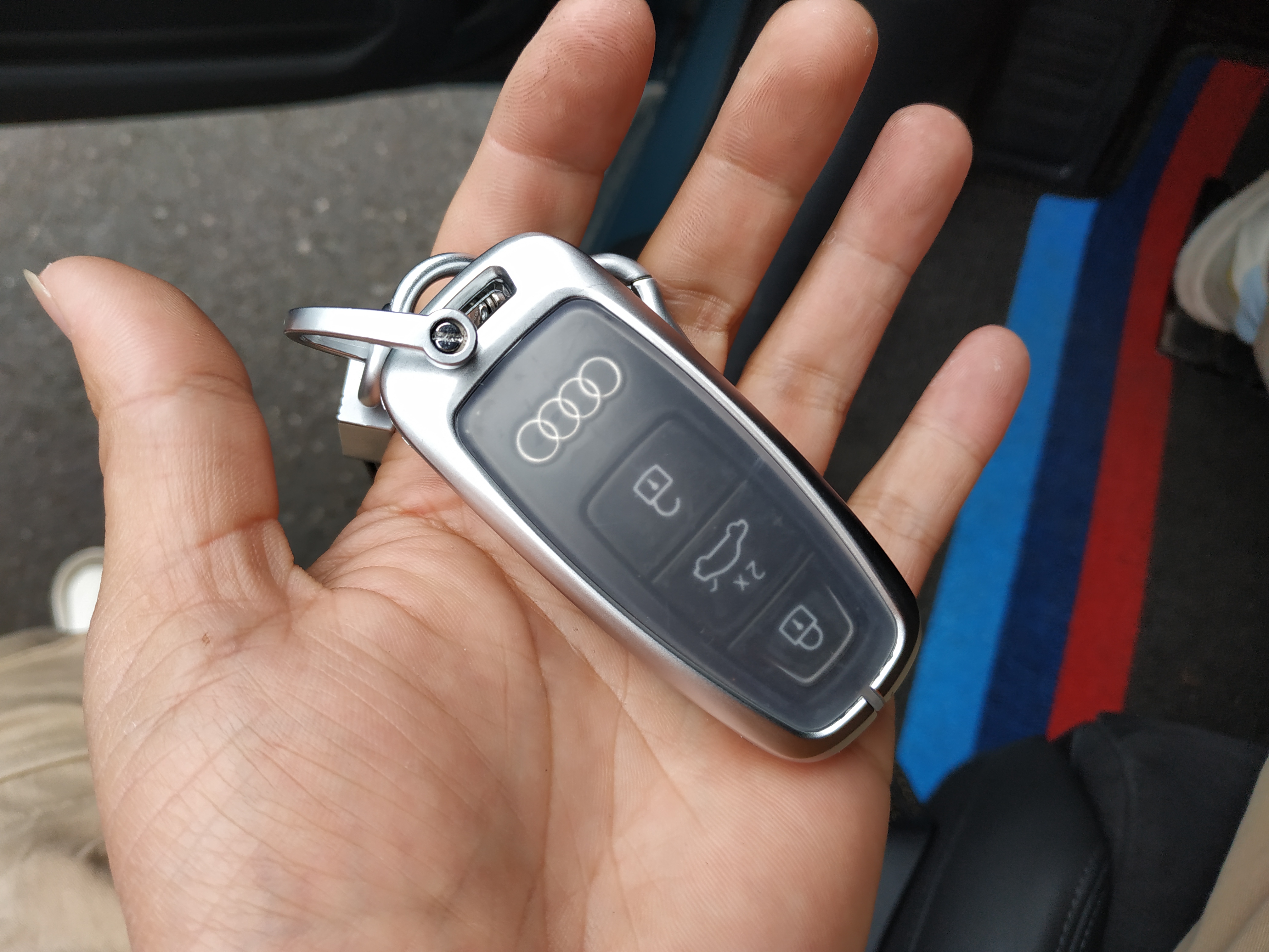 奥迪a6旅行avant进口2021款20t自动汽油先锋派45tfsi臻选动感型