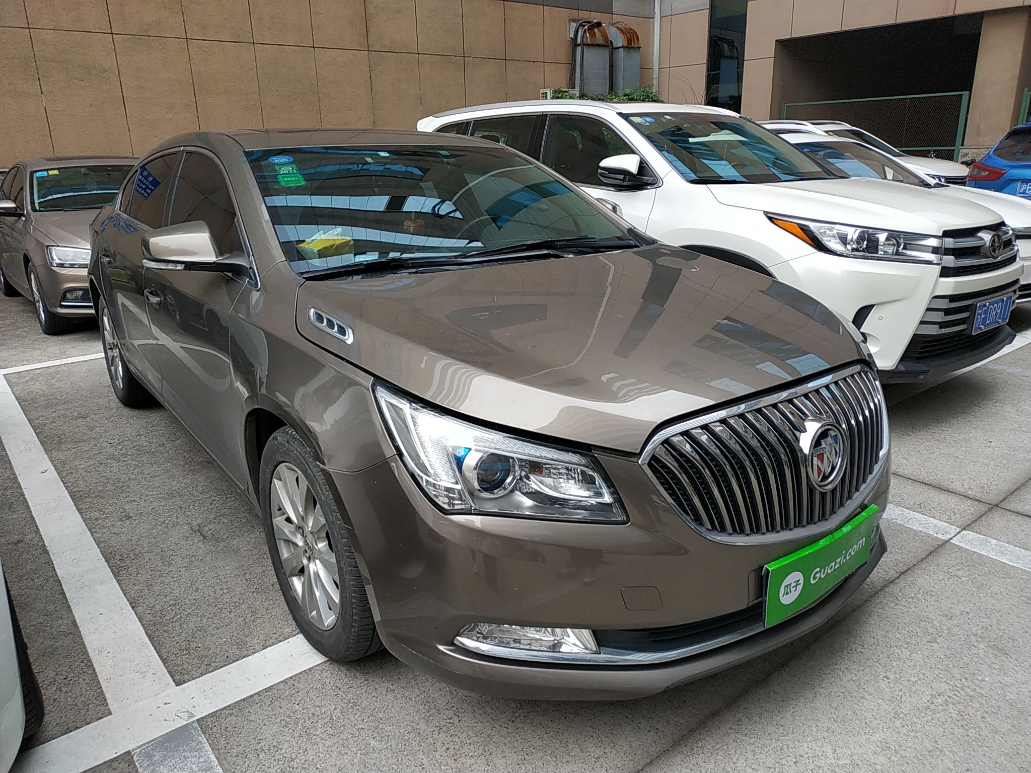 别克君越 2013款 2.4l 自动 领先舒适型 (国Ⅳ)