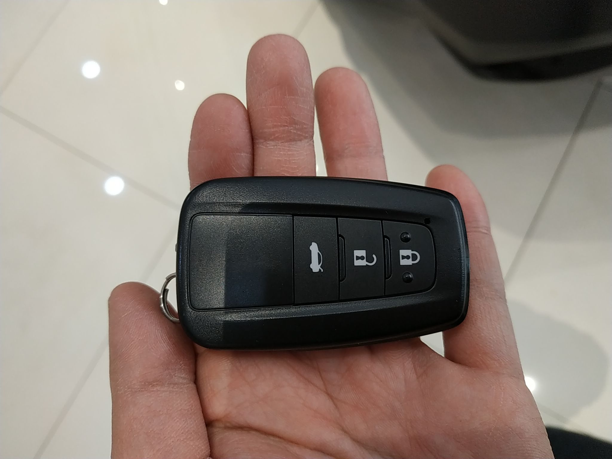 丰田雷凌2019款12t自动185t豪华版国Ⅴ