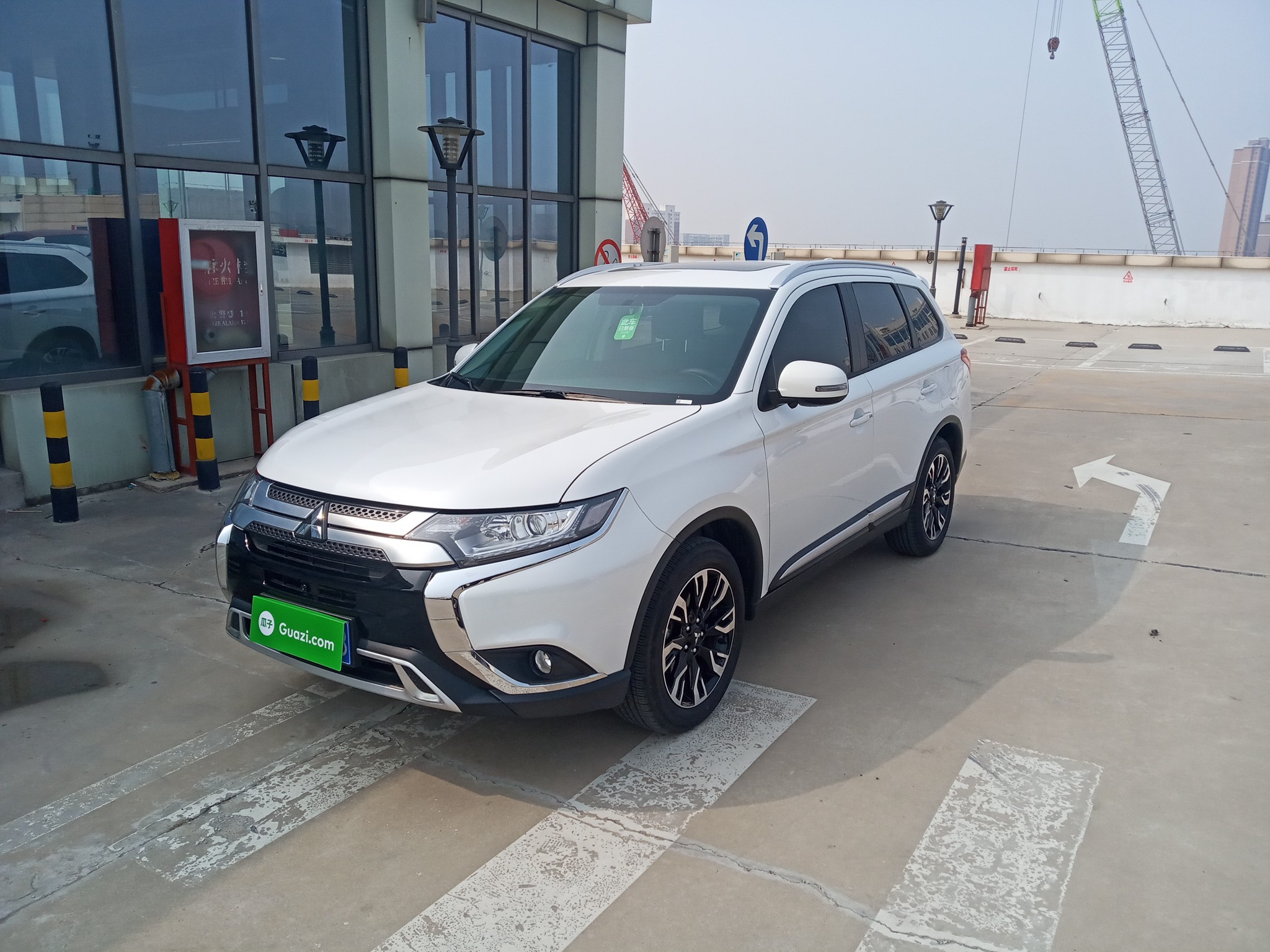 三菱欧蓝德2019款20l自动畅享版国Ⅵ