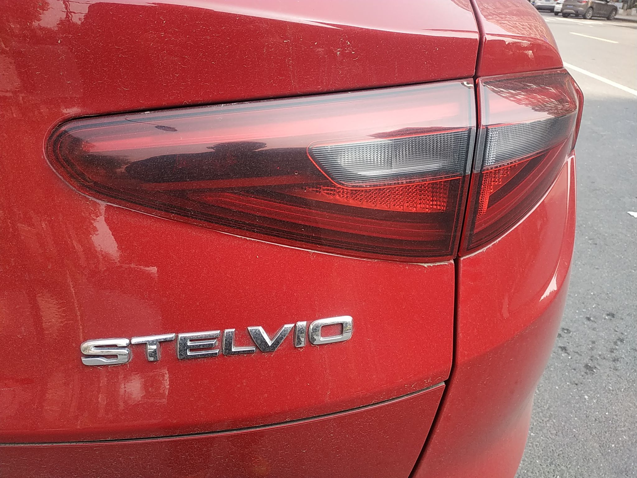 阿尔法罗密欧Stelvio [进口] 2017款 2.0T 自动 豪华版 