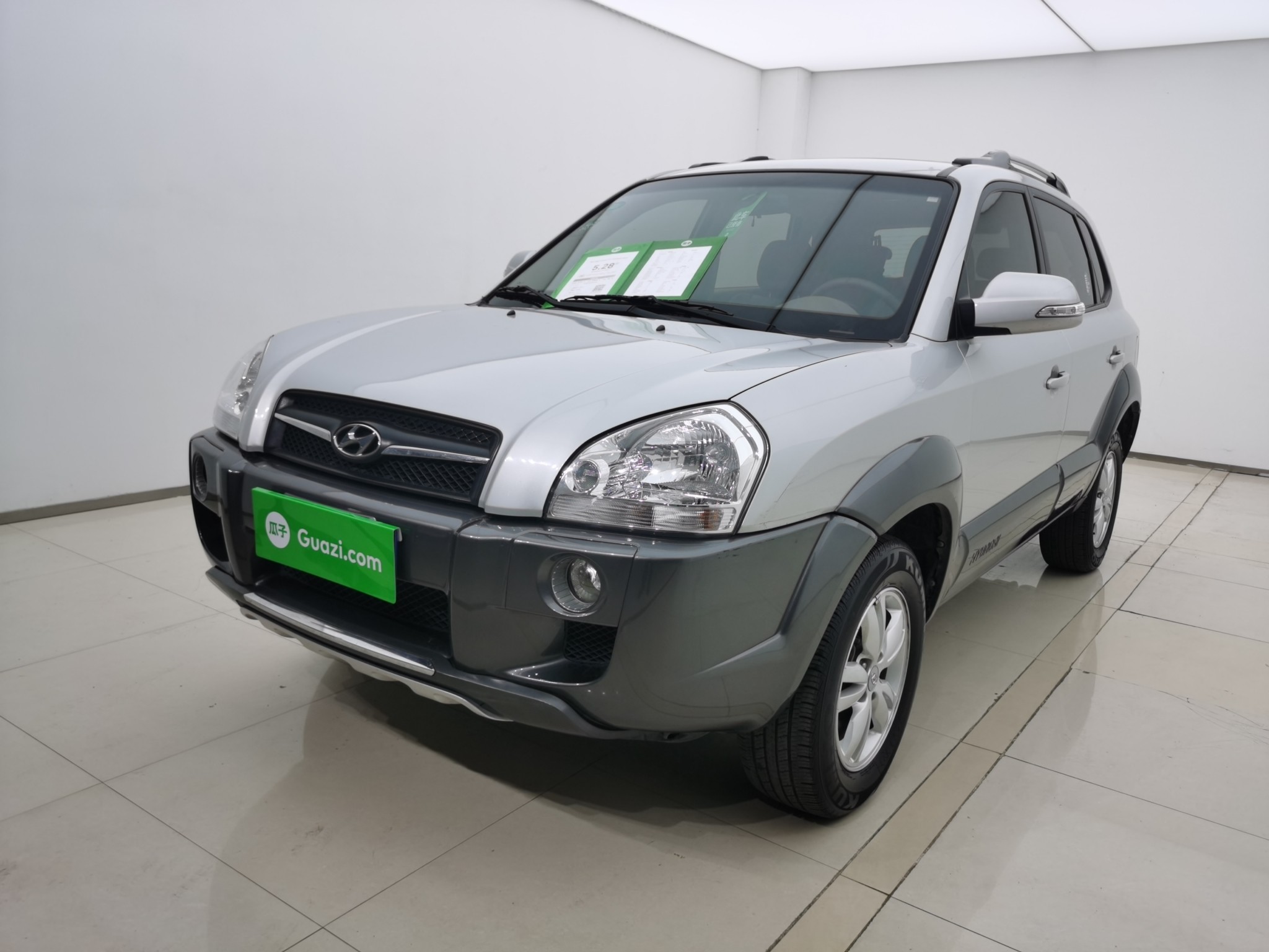 现代途胜2009款20l自动前驱gl舒适天窗型国Ⅲ