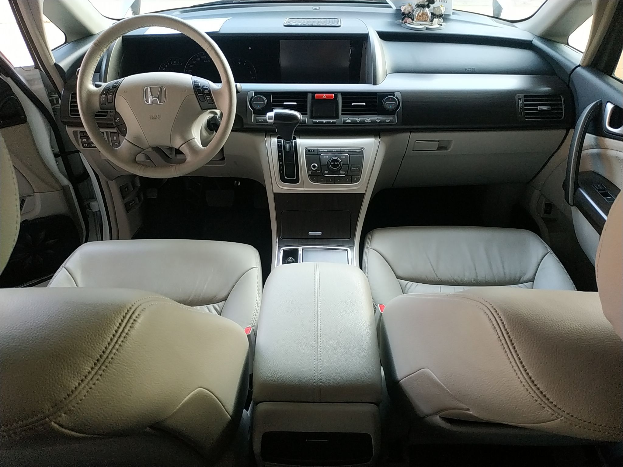 本田艾力绅2015款24l自动7座尊贵版vtis国Ⅳ