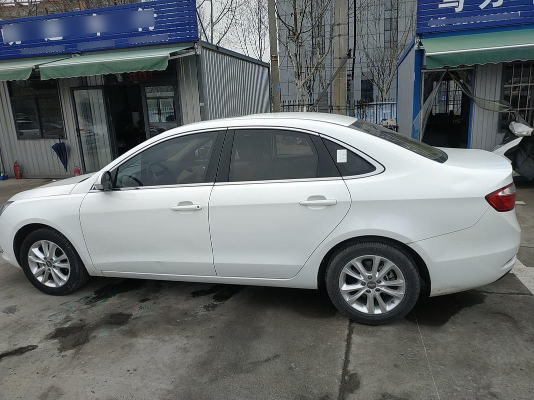 奇瑞艾瑞泽72015款16l手动致尚版国Ⅴ