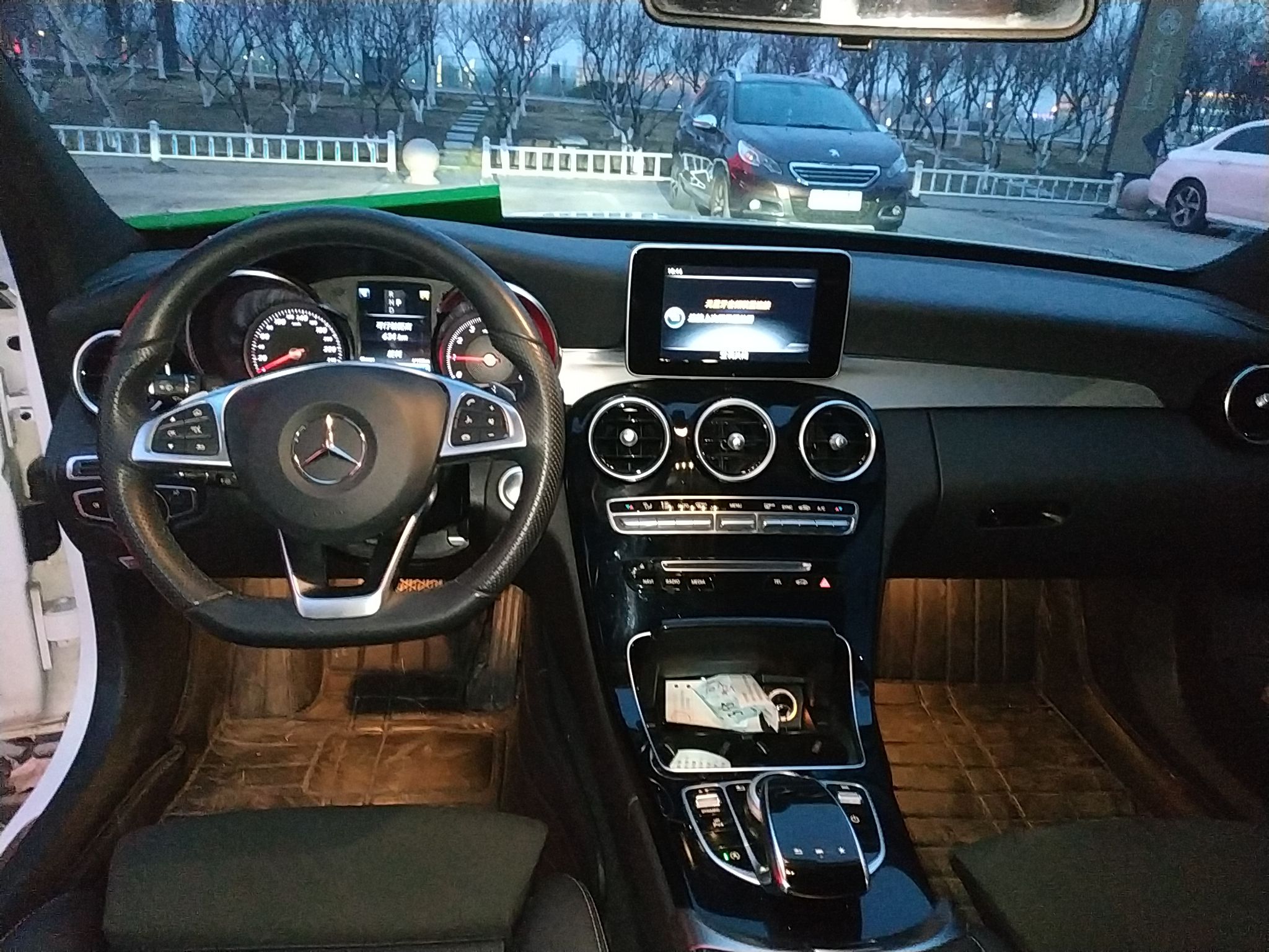 奔驰c级c2002017款20t自动运动版国Ⅴ