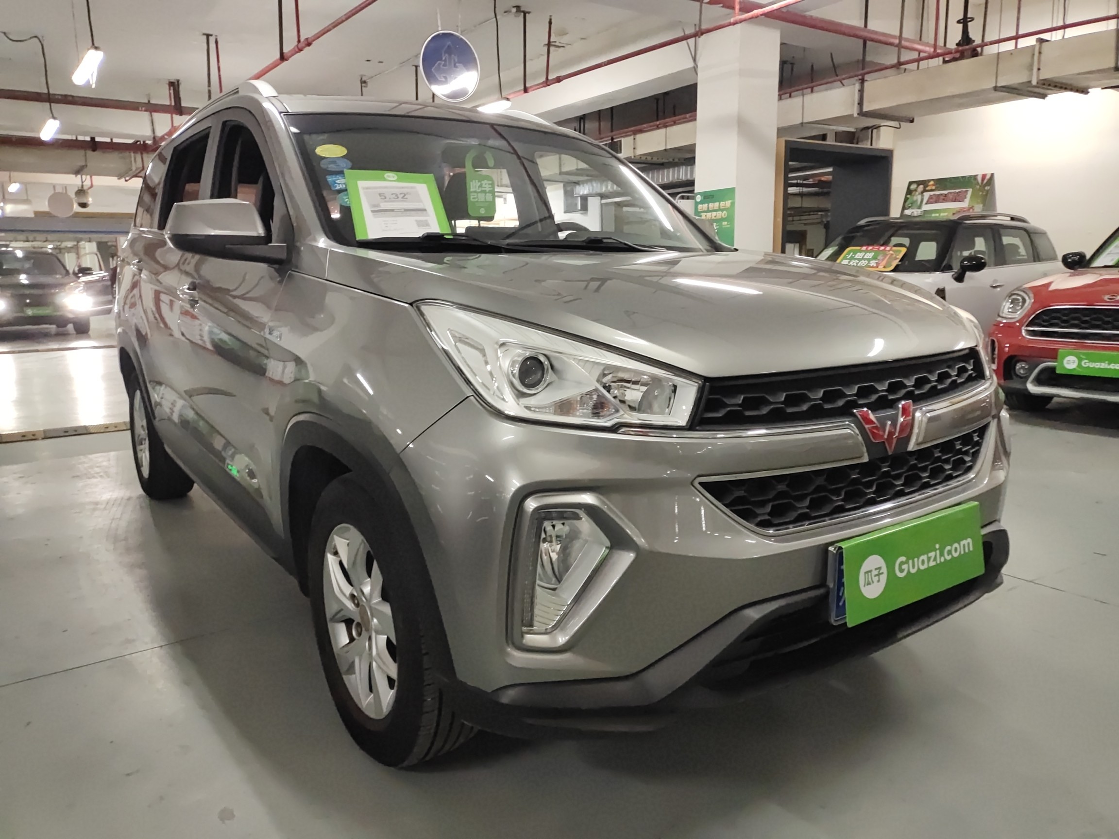 五菱宏光凯捷是后驱五菱宏光全系都配备发动机前置后驱,因此五菱宏光