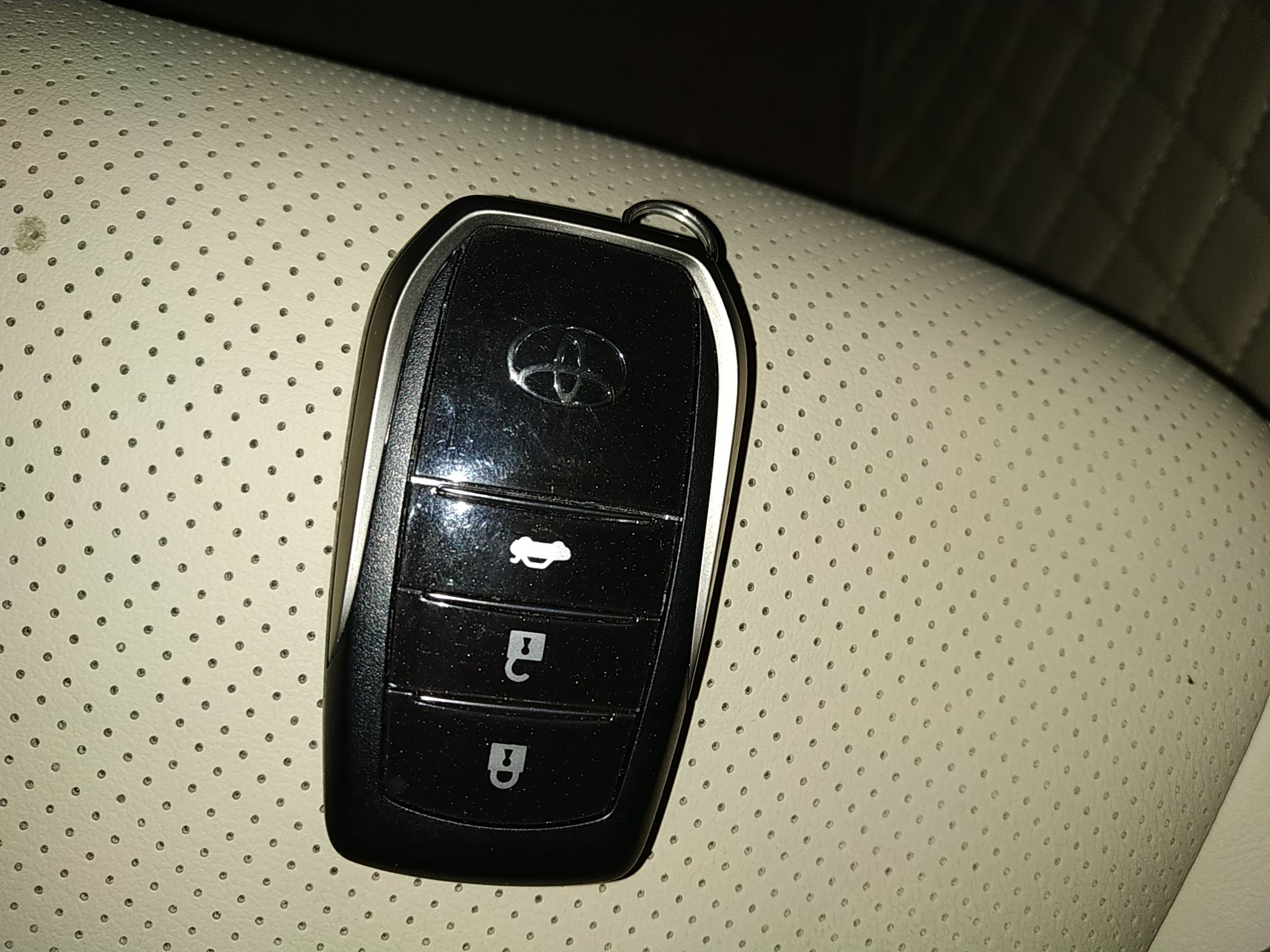 丰田凯美瑞2015款25l自动豪华导航版国Ⅳ