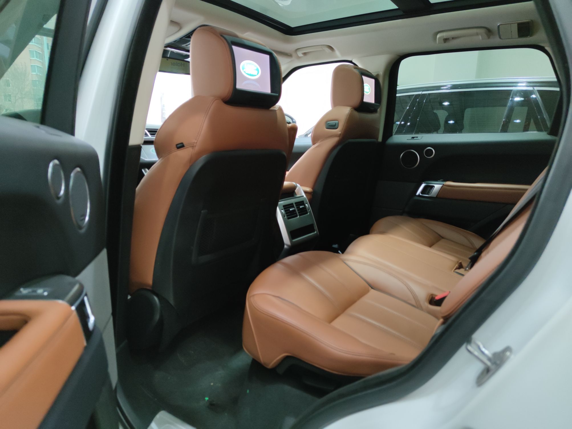 路虎揽胜运动版进口2016款30t自动四驱hse