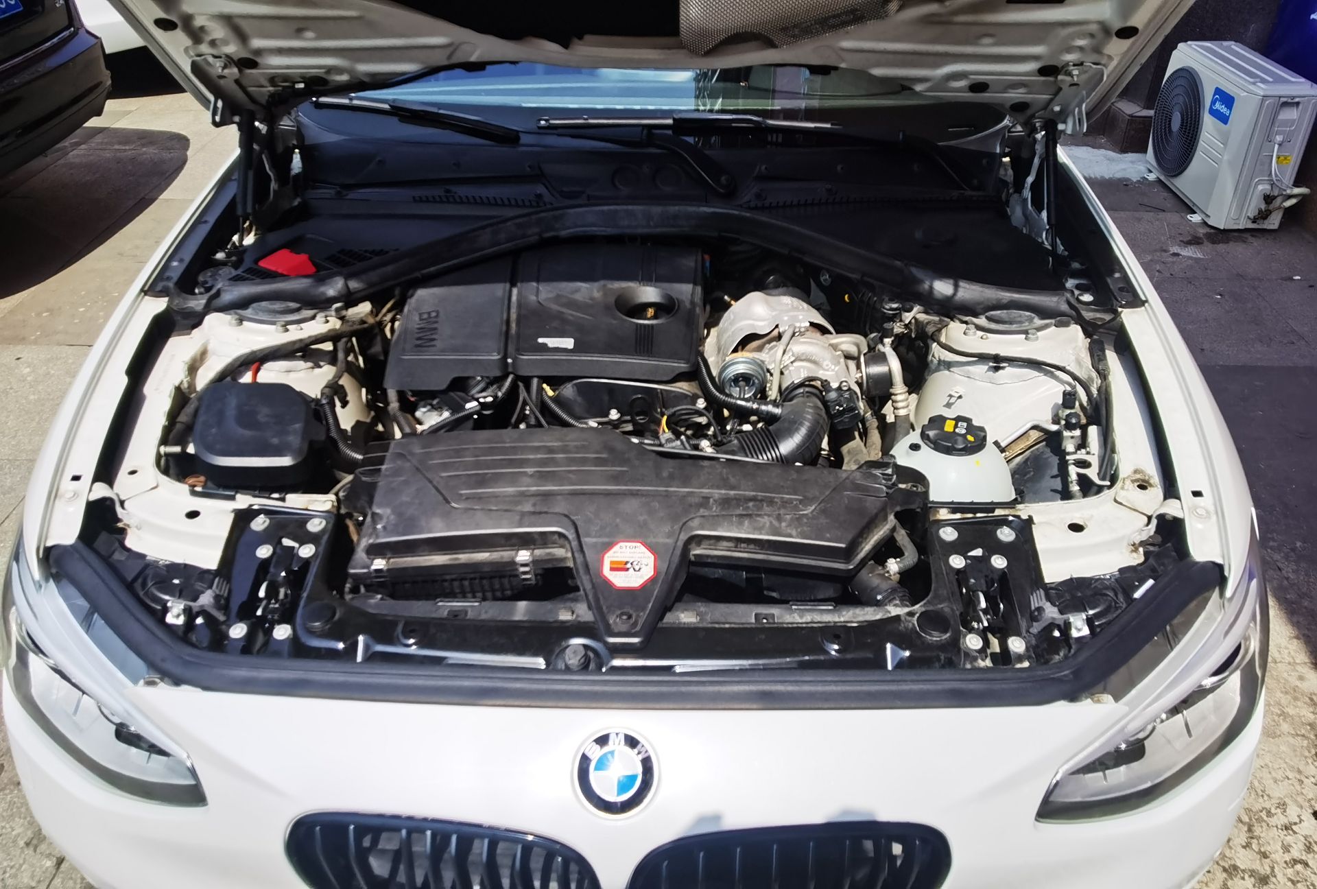 车轴距2690 mm长宽高4324*1765*1458扭矩250 n-m发动机功率170马力