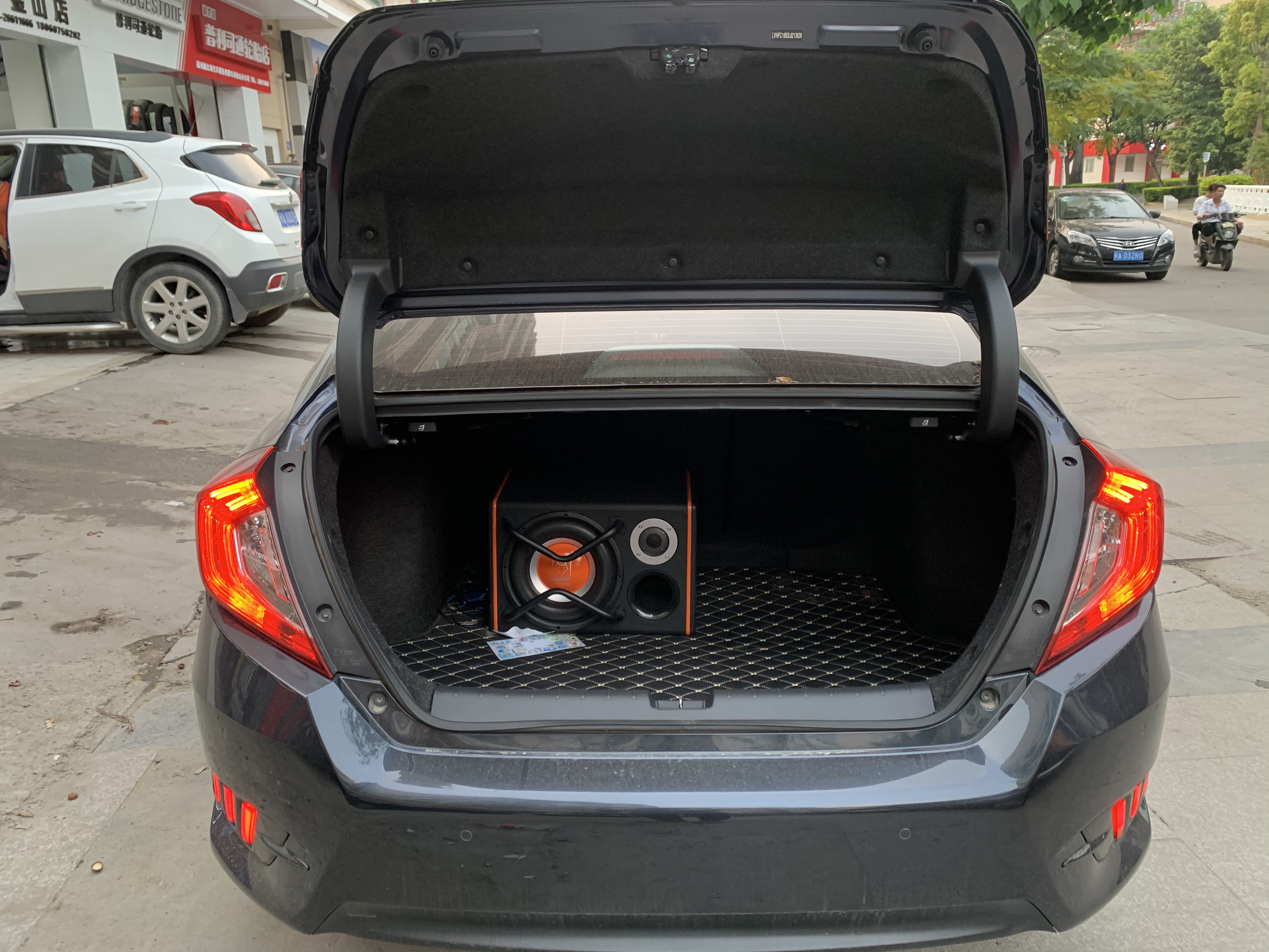 本田思域2019款15t自动劲动版220turbo国Ⅵ