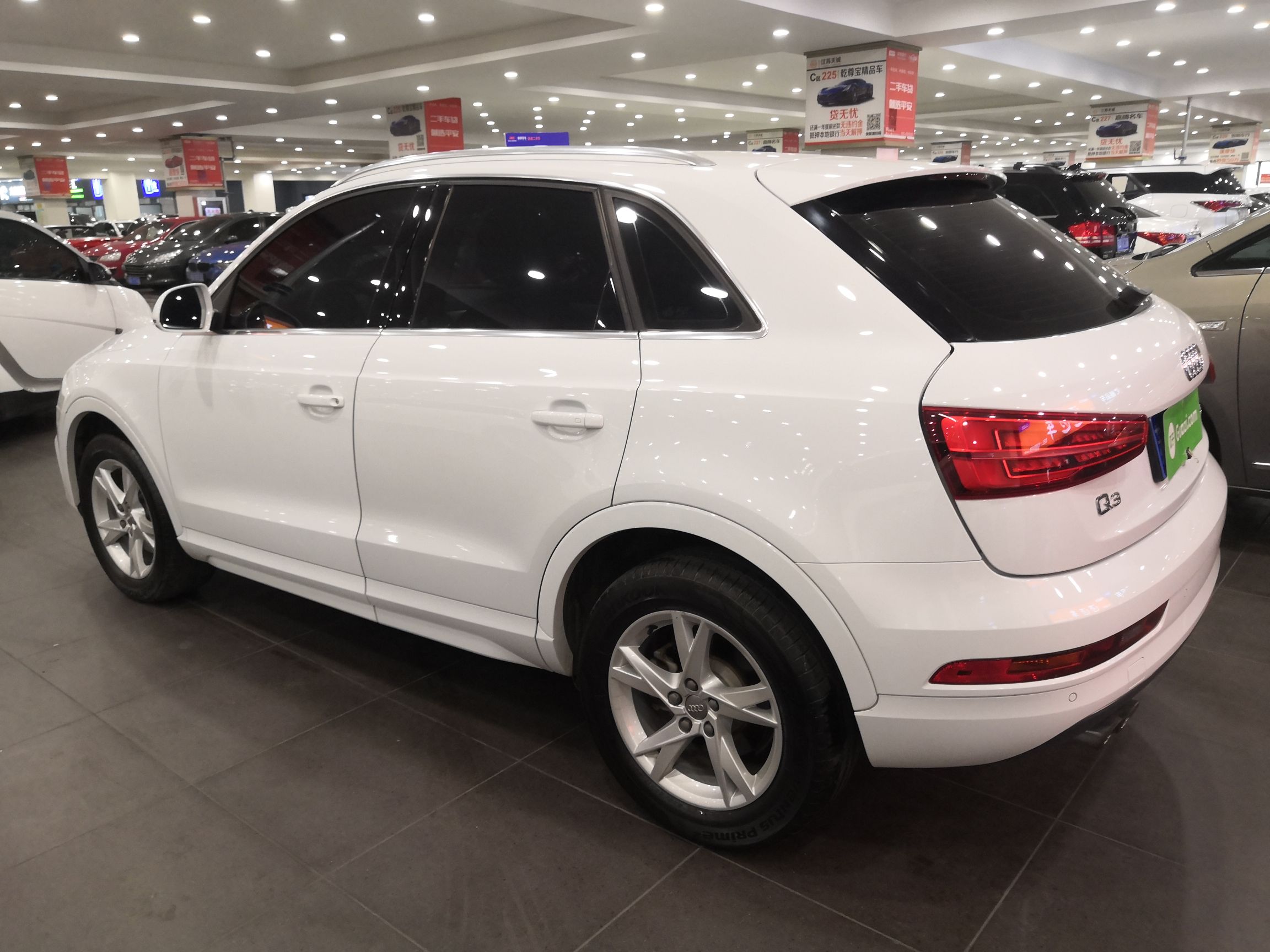 奥迪q3 30tfsi 2017款 1.4t 自动 前驱 时尚型 (国Ⅴ)