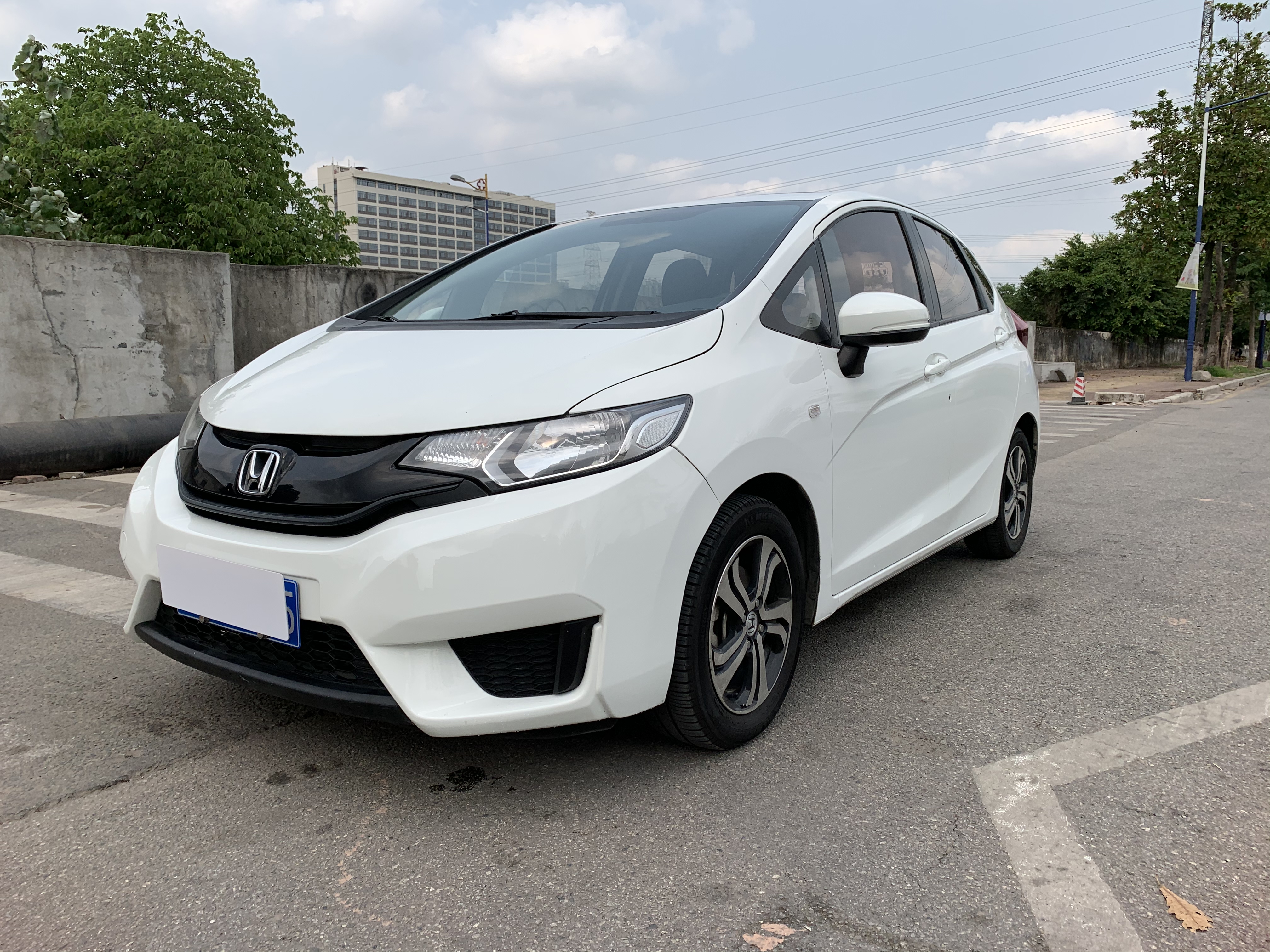 本田飞度2016款15l自动5门5座两厢车舒适天窗型国Ⅴ