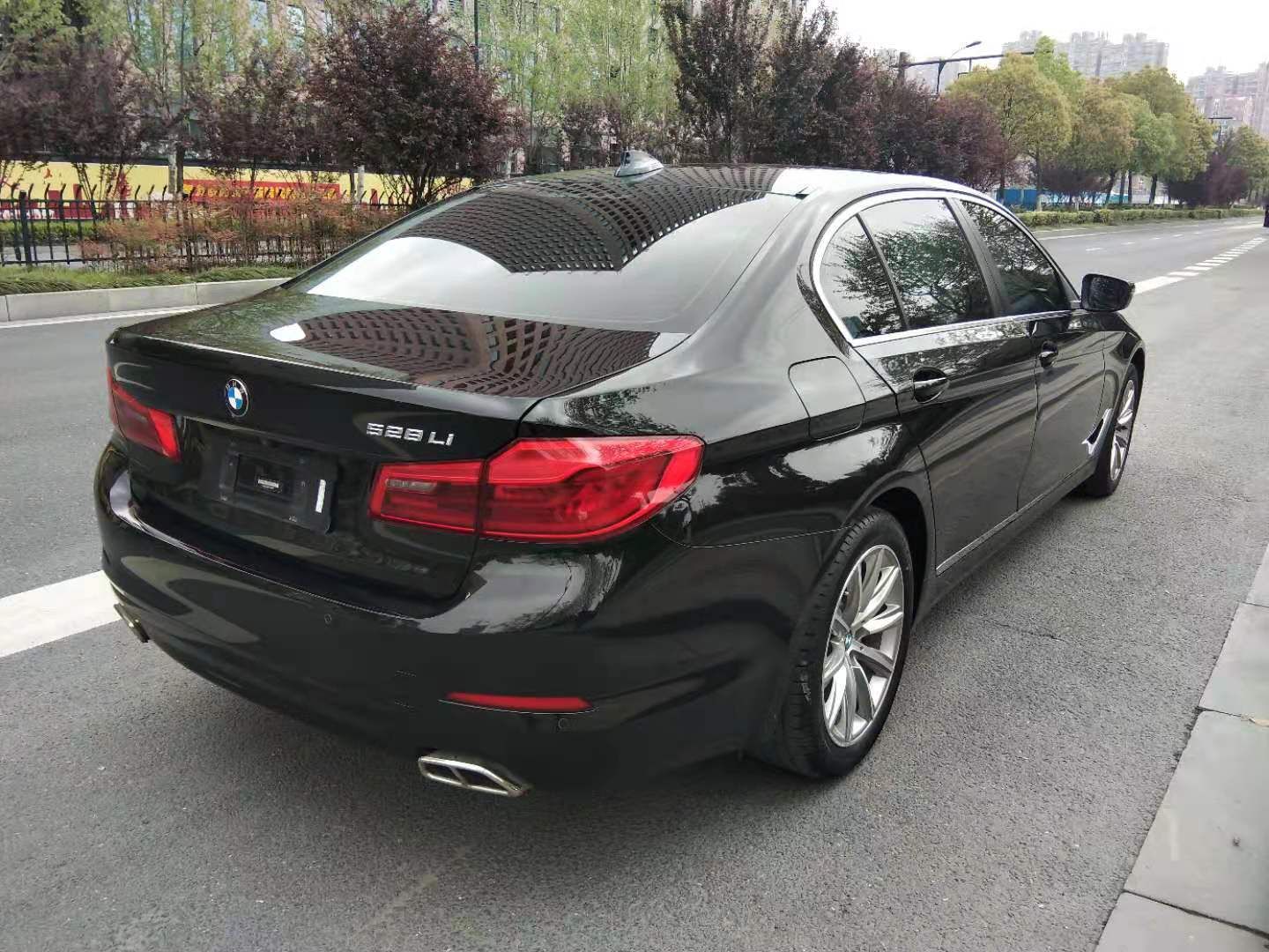 宝马5系 528Li 2018款 2.0T 自动 汽油 上市特别版 (国Ⅴ) 