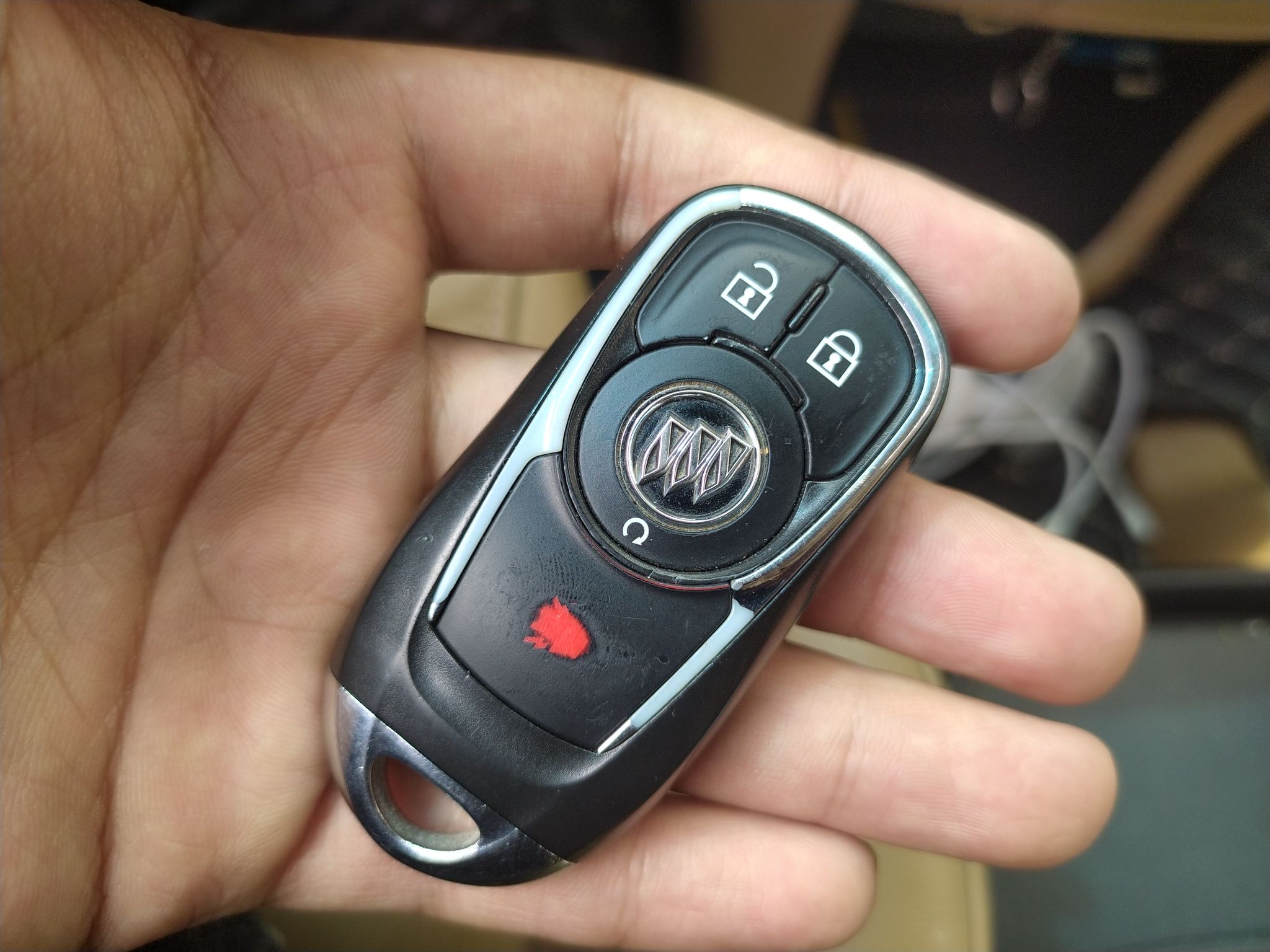 别克gl82017款20t自动7座28t尊享型es国Ⅴ