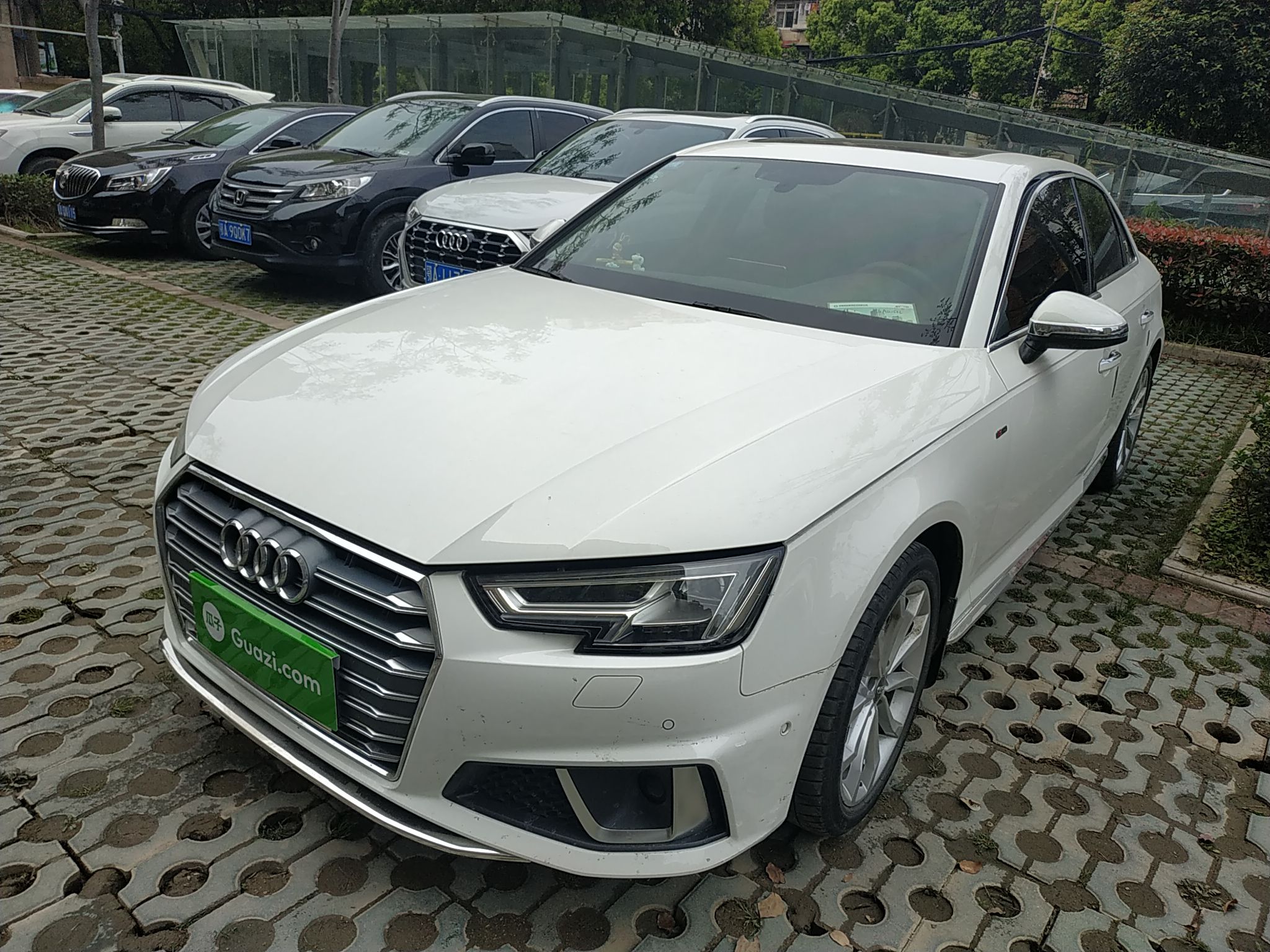 奥迪a4l 2019款 2.0t 自动 时尚型 (国Ⅴ)