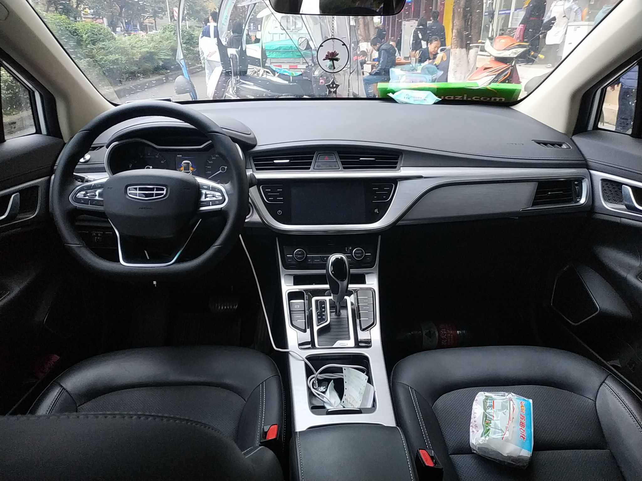 吉利帝豪gs1.4t油耗『吉利帝豪gs2020款14t油耗』