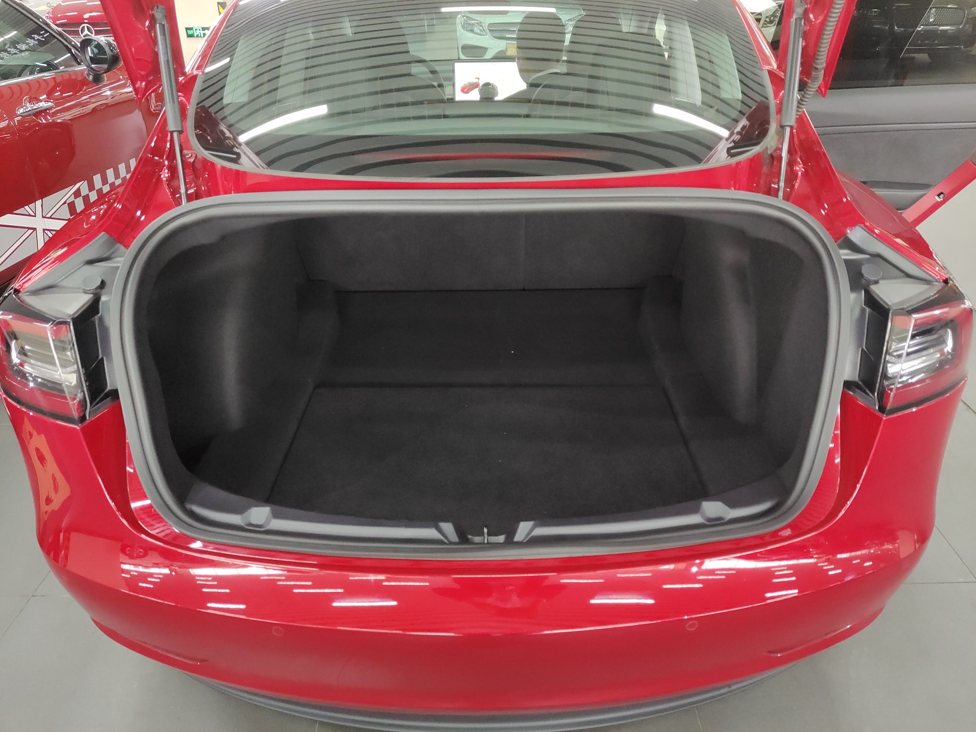 特斯拉model32019款自动标准续航升级版纯电动